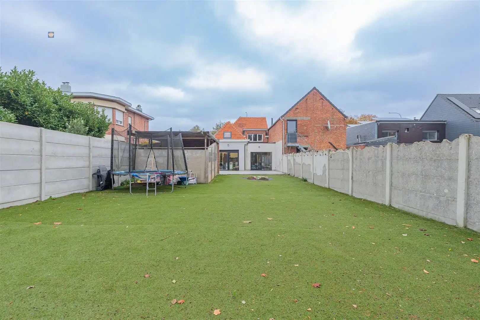 Ruime halfopen woning met grote tuin en 3 slaapkamers foto 23