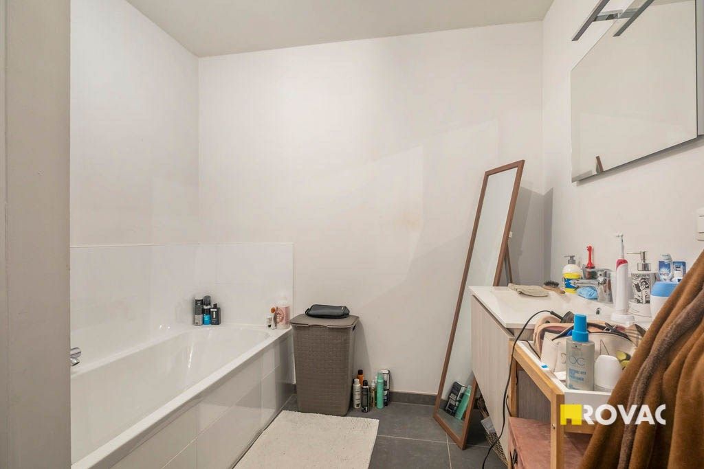 Recente en instapklare woning met 4 slaapkamers in een rustige woonomgeving foto 12