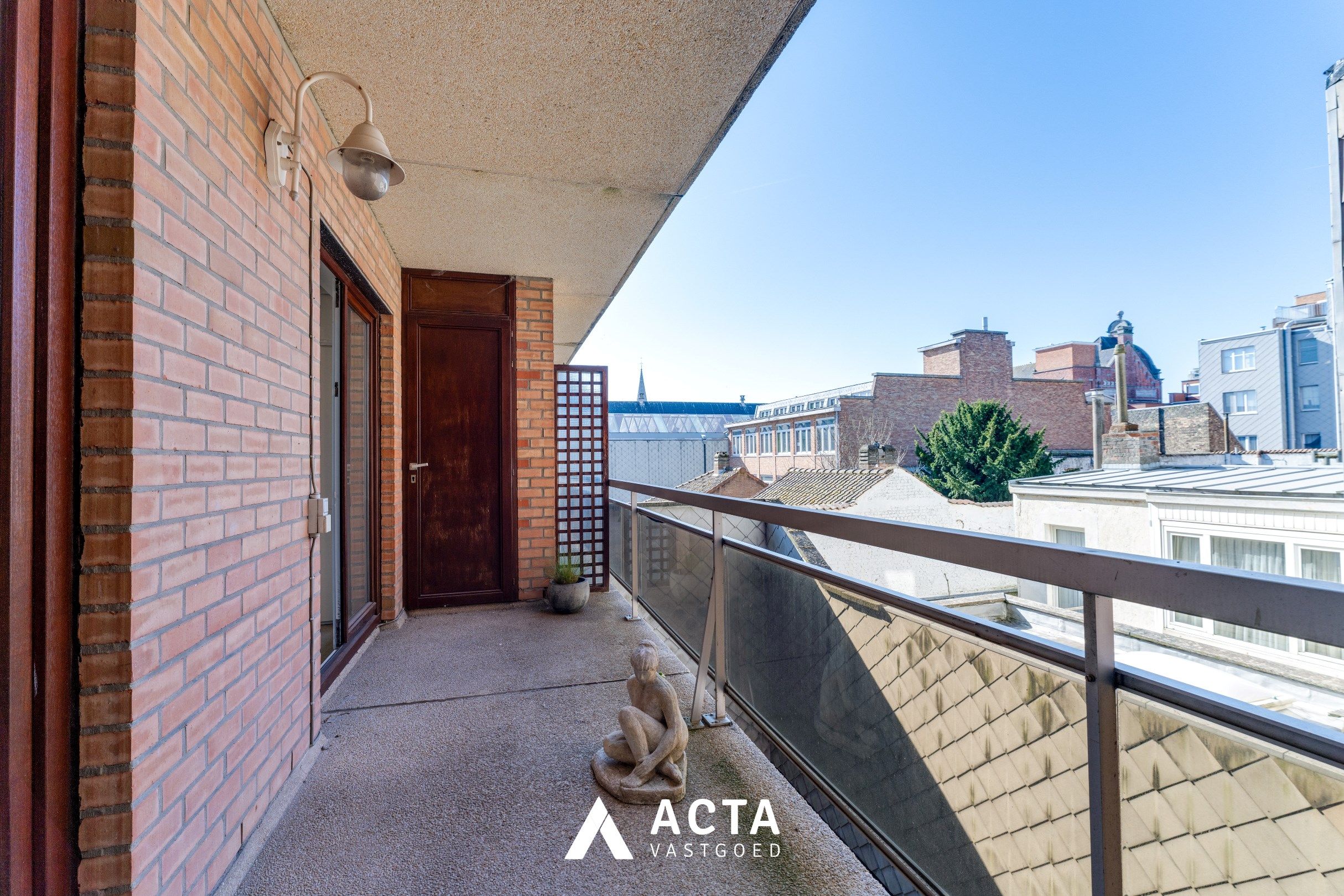 Ruim leefappartement aan het Leopoldpark in Oostende foto 16