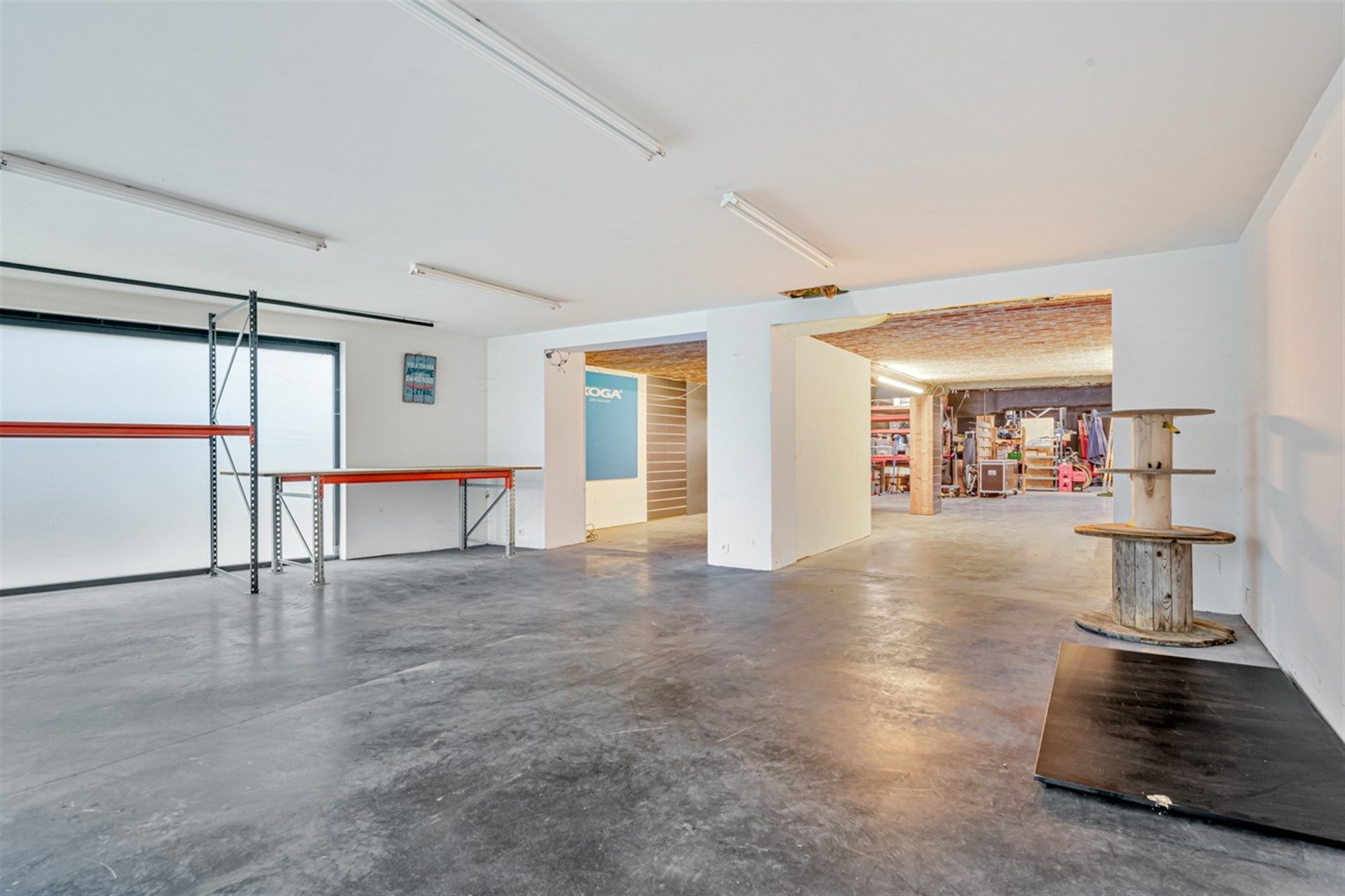 Veelzijdig gebouw bestaande uit woonst met 4 slpks, tuinloft met 1 slpk en handelspand/kantoorruimte foto 20