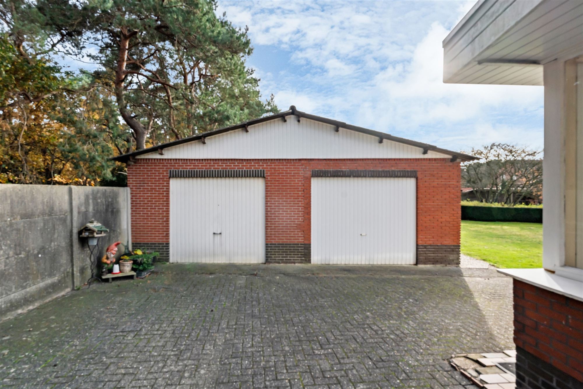 STATIGE, RUIME WONING OP MOOI PERCEEL OP PRACHTIGE LIGGING!  foto 25