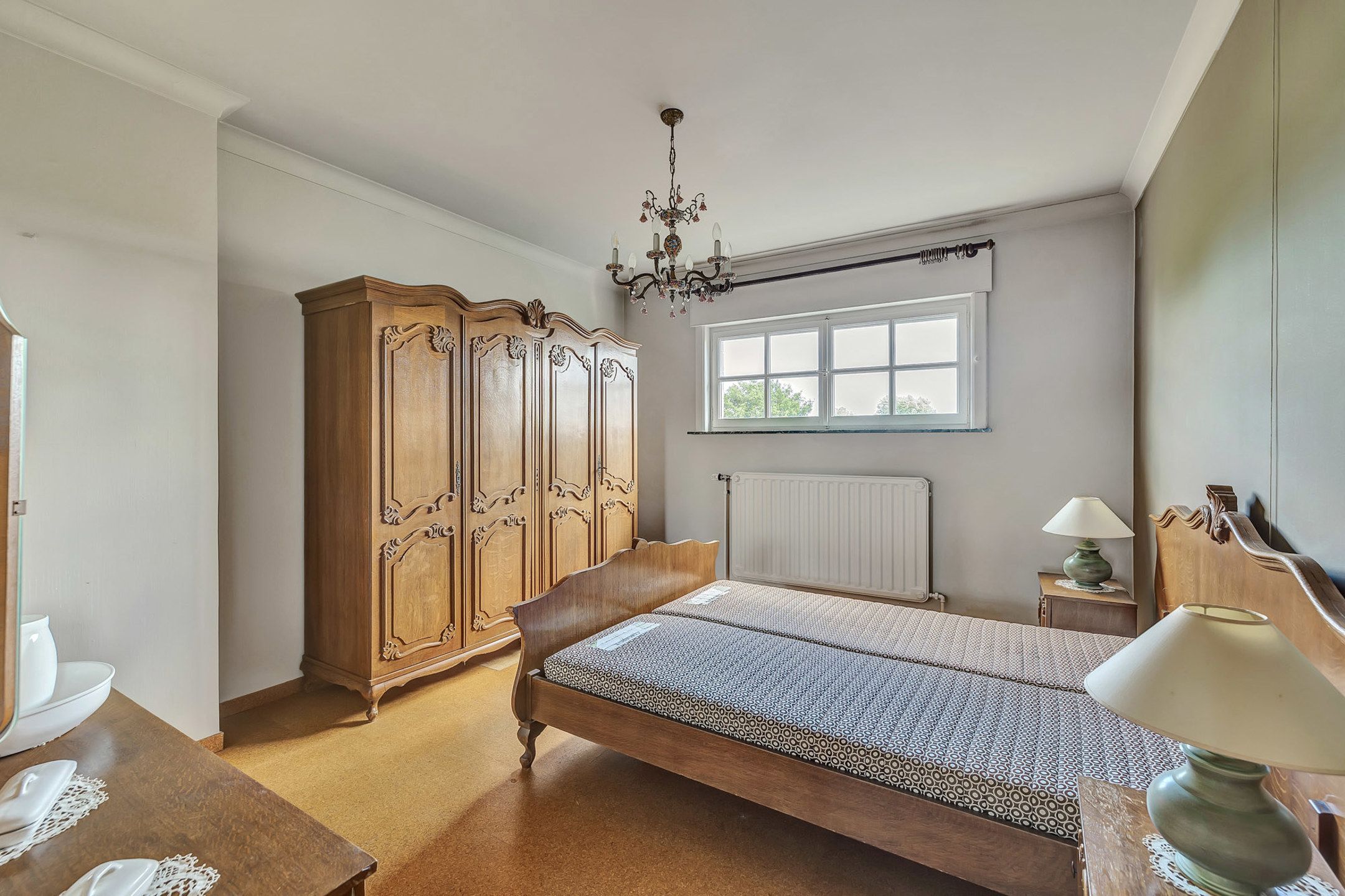 Prachtige villa met achterliggende loods van +/- 200m² foto 16