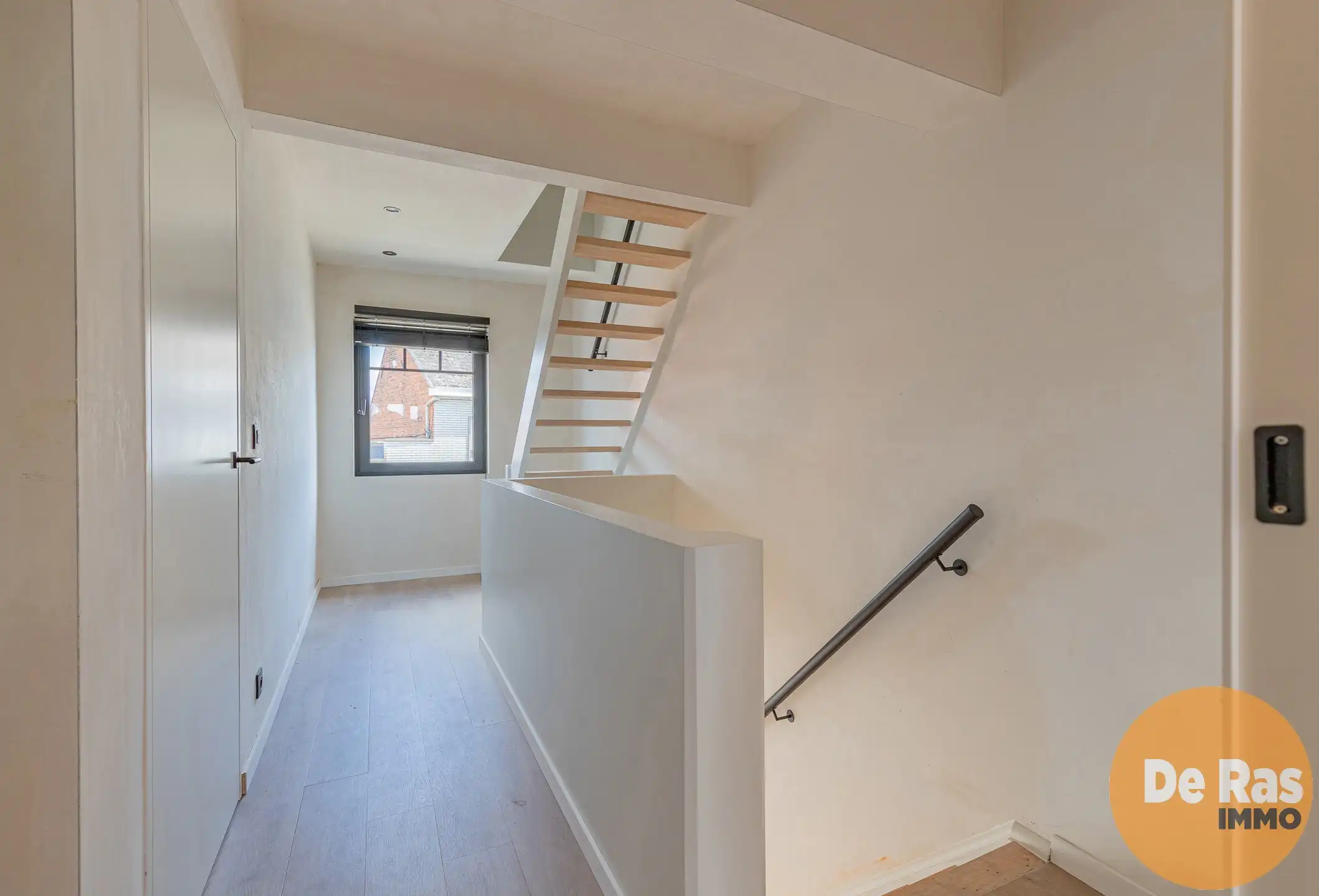 WICHELEN - Exclusief gerenoveerde woning met charme foto 11