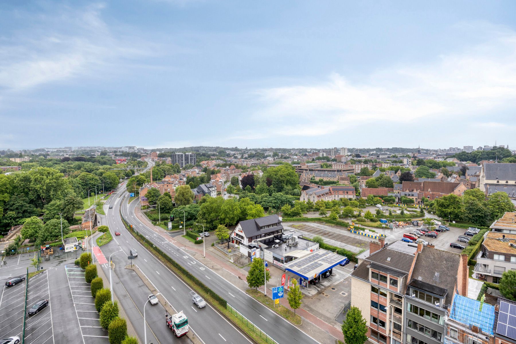 Ruim appartement met prachtig uitzicht foto 19