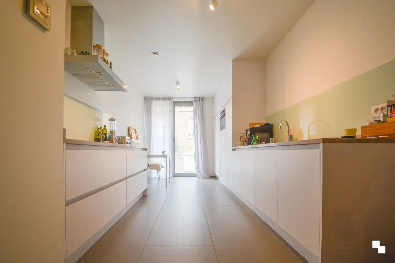 Energiezuinig duplex appartement aan de markt te Staden foto 3
