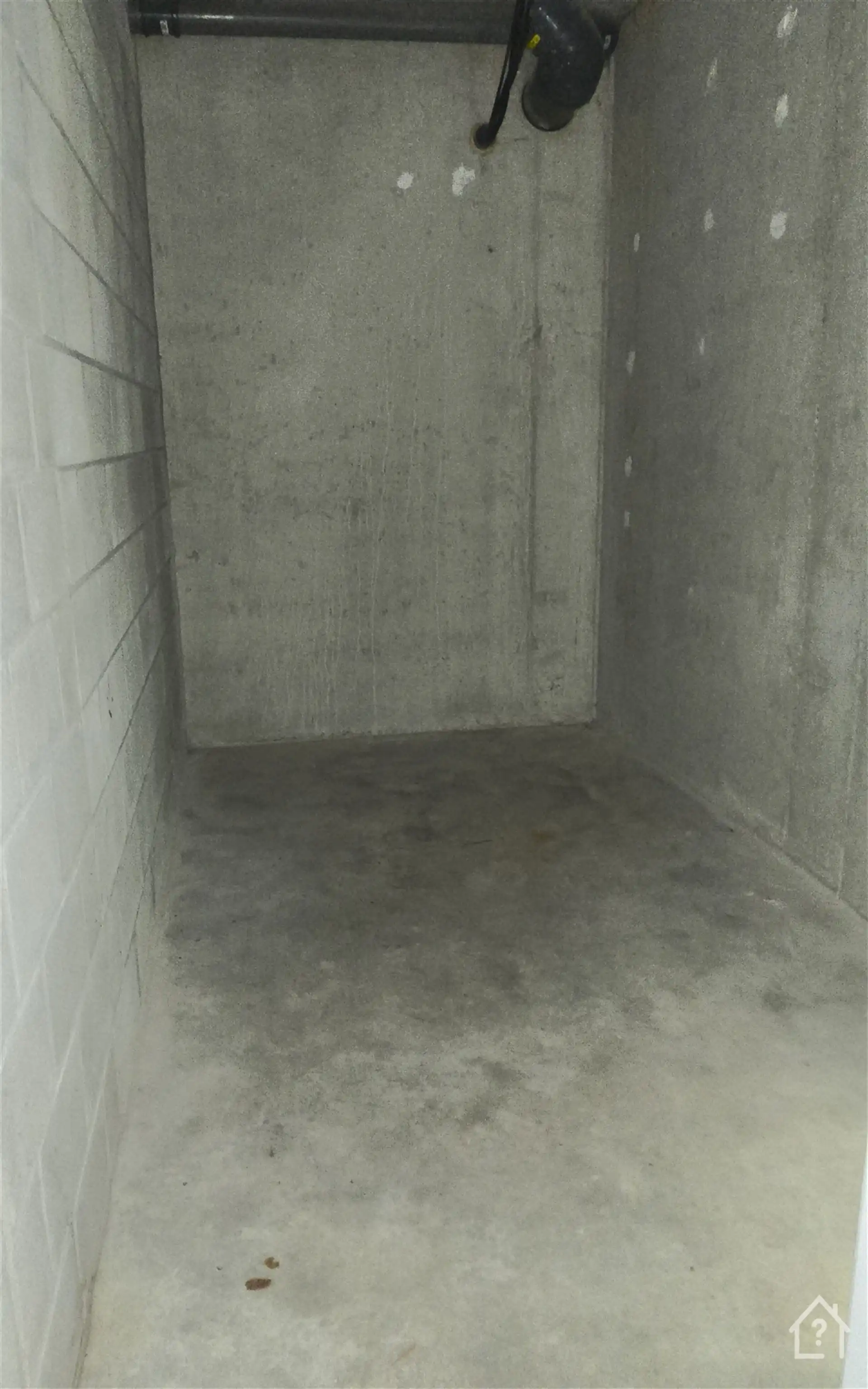 ruime ondergrondse autostaanplaats met aansluitende berging foto 3