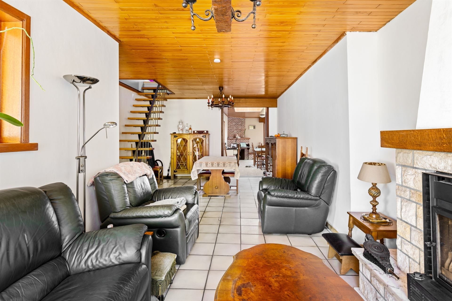 RUIME 5-SLPK-WONING MET GROTE TUIN foto 8