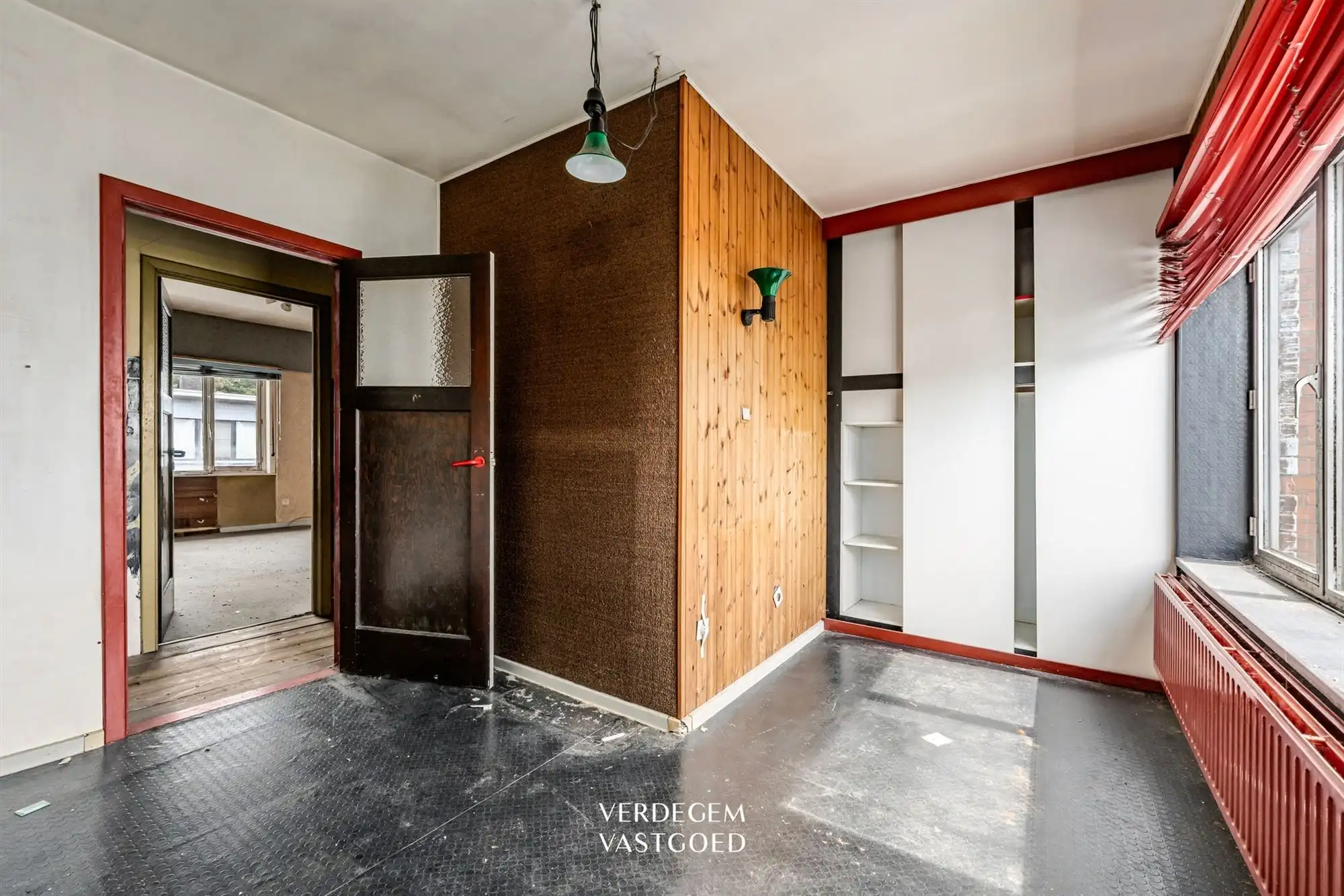 Renovatieproject: centraal gelegen handelspand met woonst en tuin foto 17