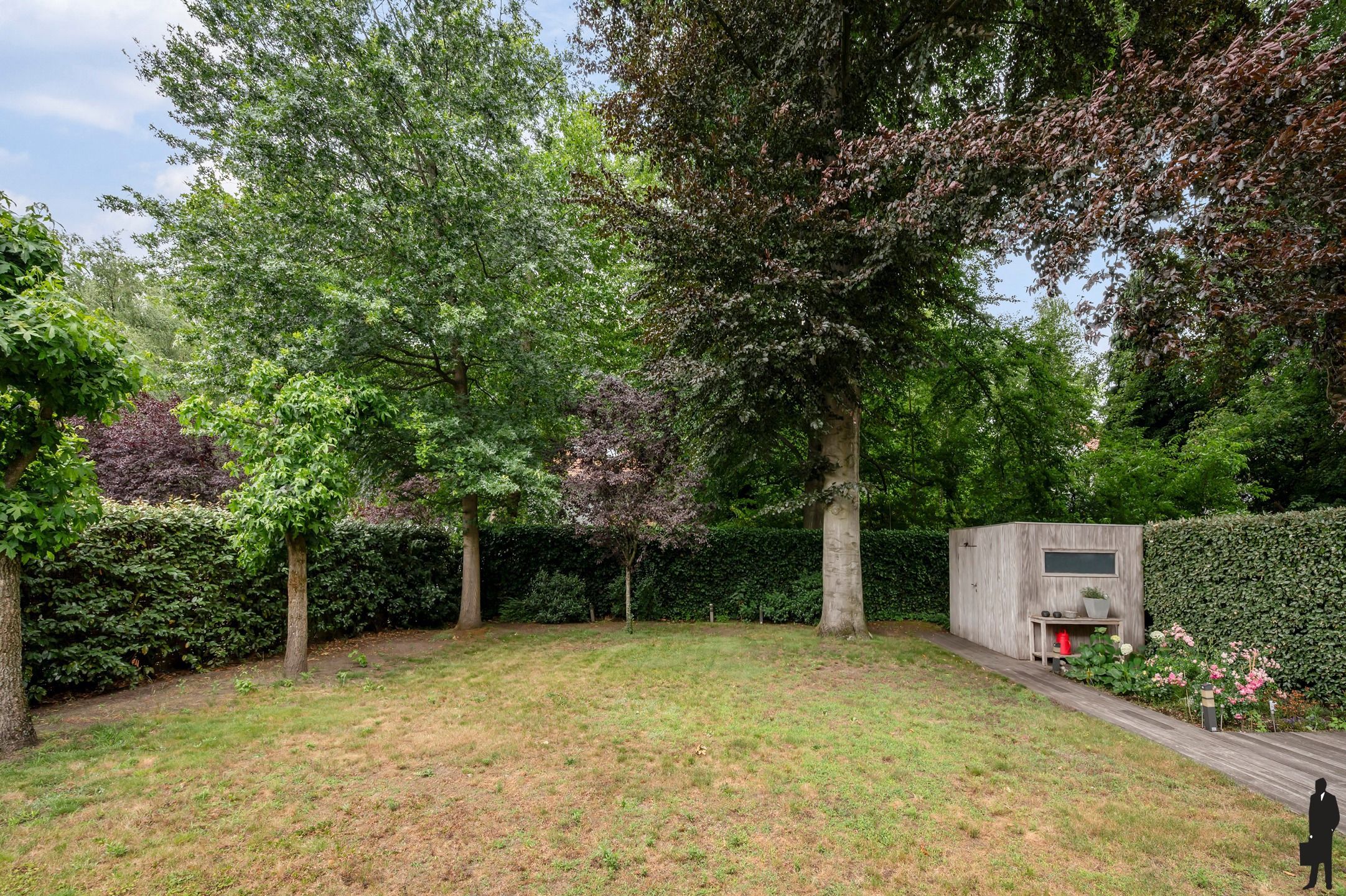 Verrassend instapklare ruime woning op centrale locatie te Brasschaat! foto 26
