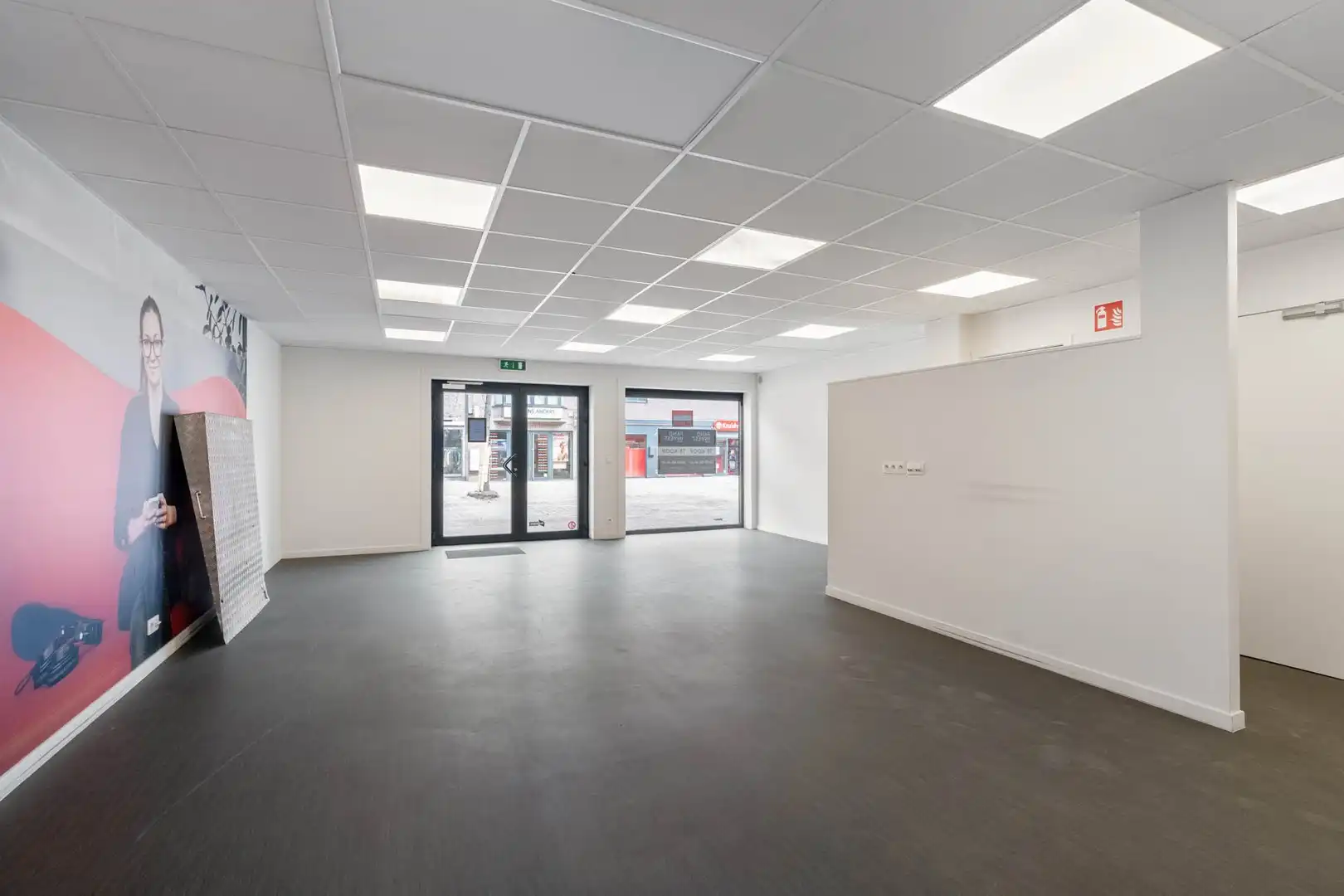 EXCLUSIEVE KANS: HANDELSGELIJKVLOERS TE KOOP IN DE VERNIEUWDE VREDELAAN, HOUTHALEN-HELCHTEREN foto 7