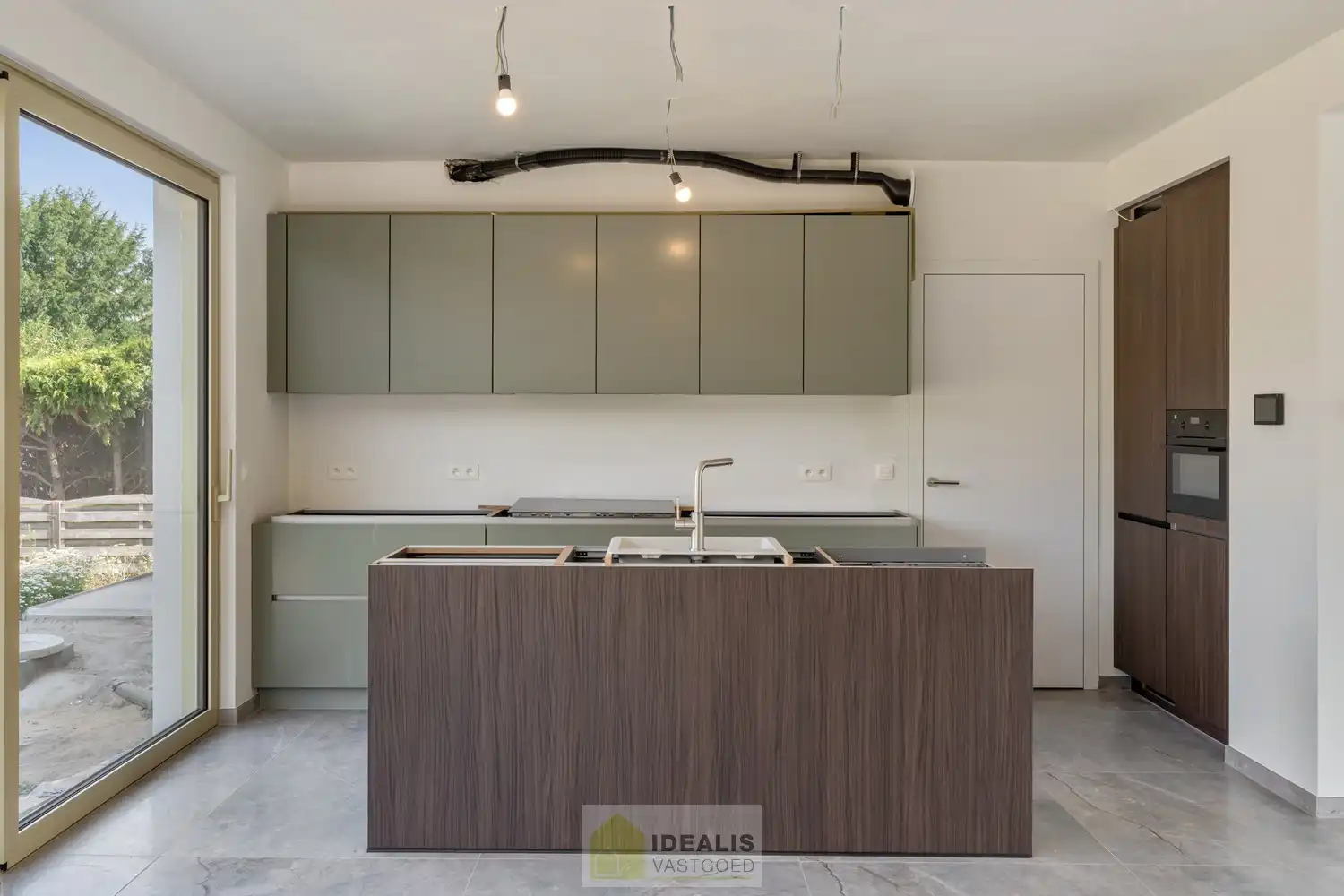 Schitterend volledig vernieuwde woning met 3 ruime slaapkamers foto 20
