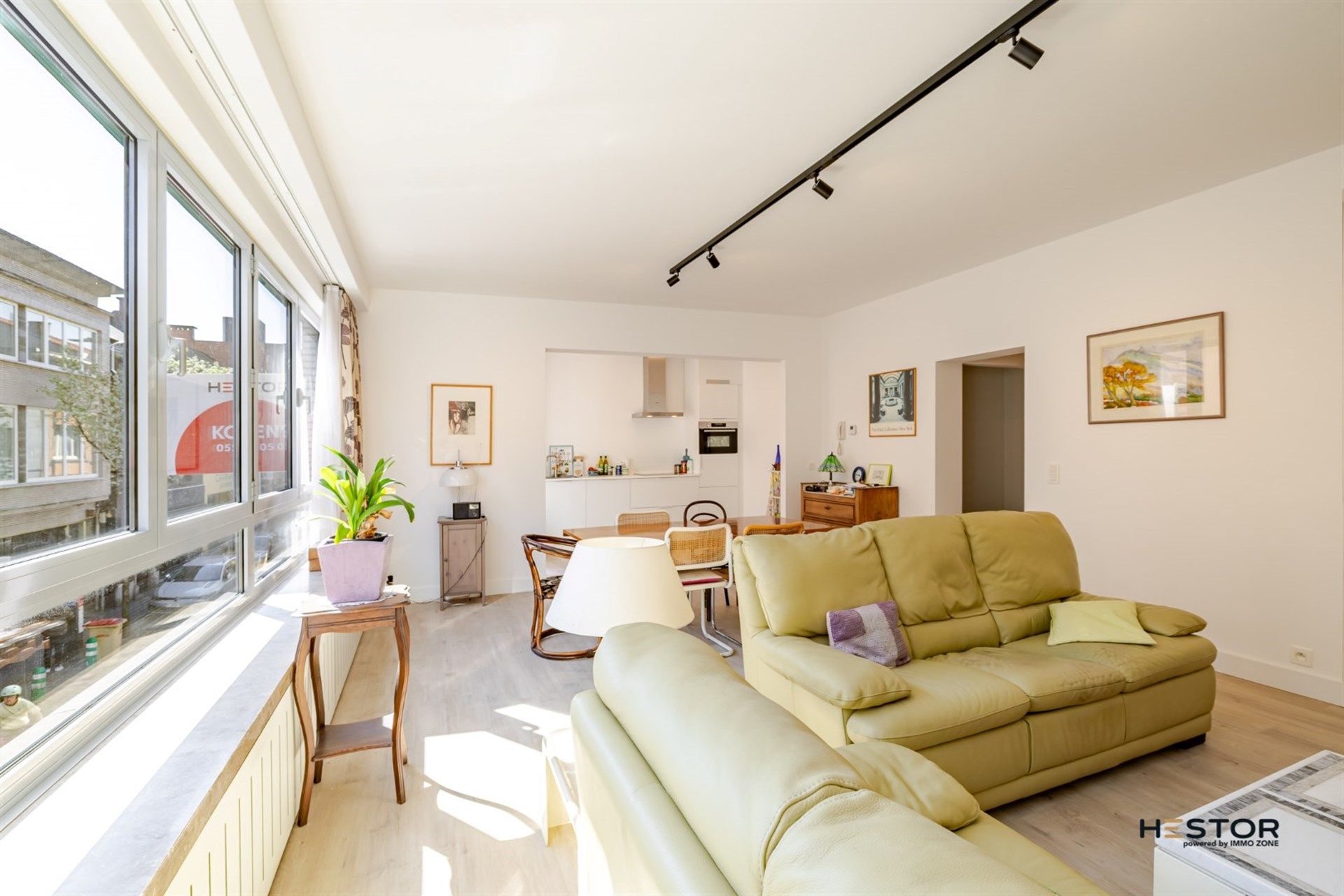 Pas gerenoveerd appartement met B-label in Sint-Niklaas foto {{pictureIndex}}