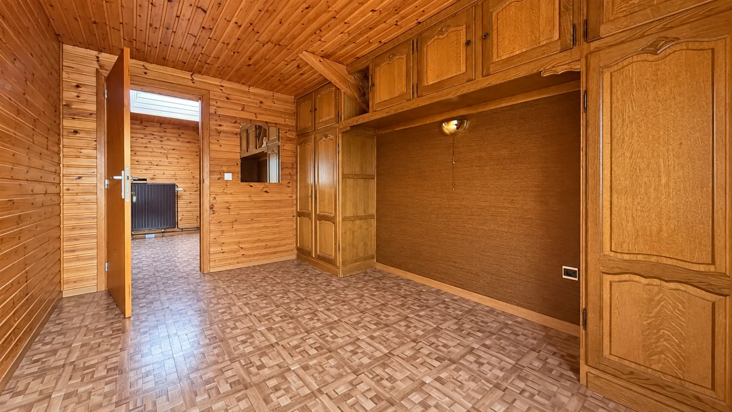 Ruime gezinswoning op 8 are met 5 slaapkamers op toplocatie! foto 35