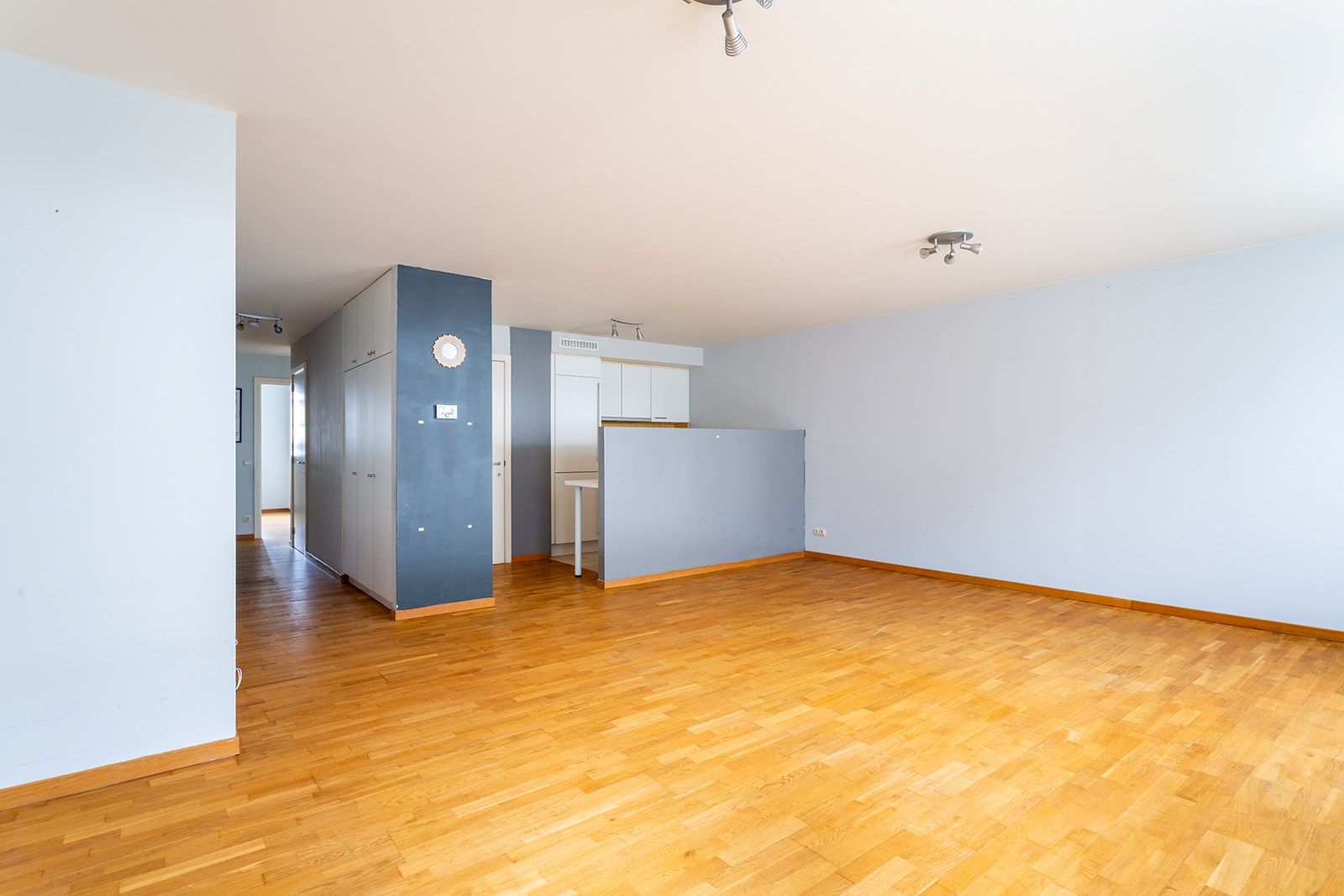 Ruim appartement aan het Theaterplein foto 6