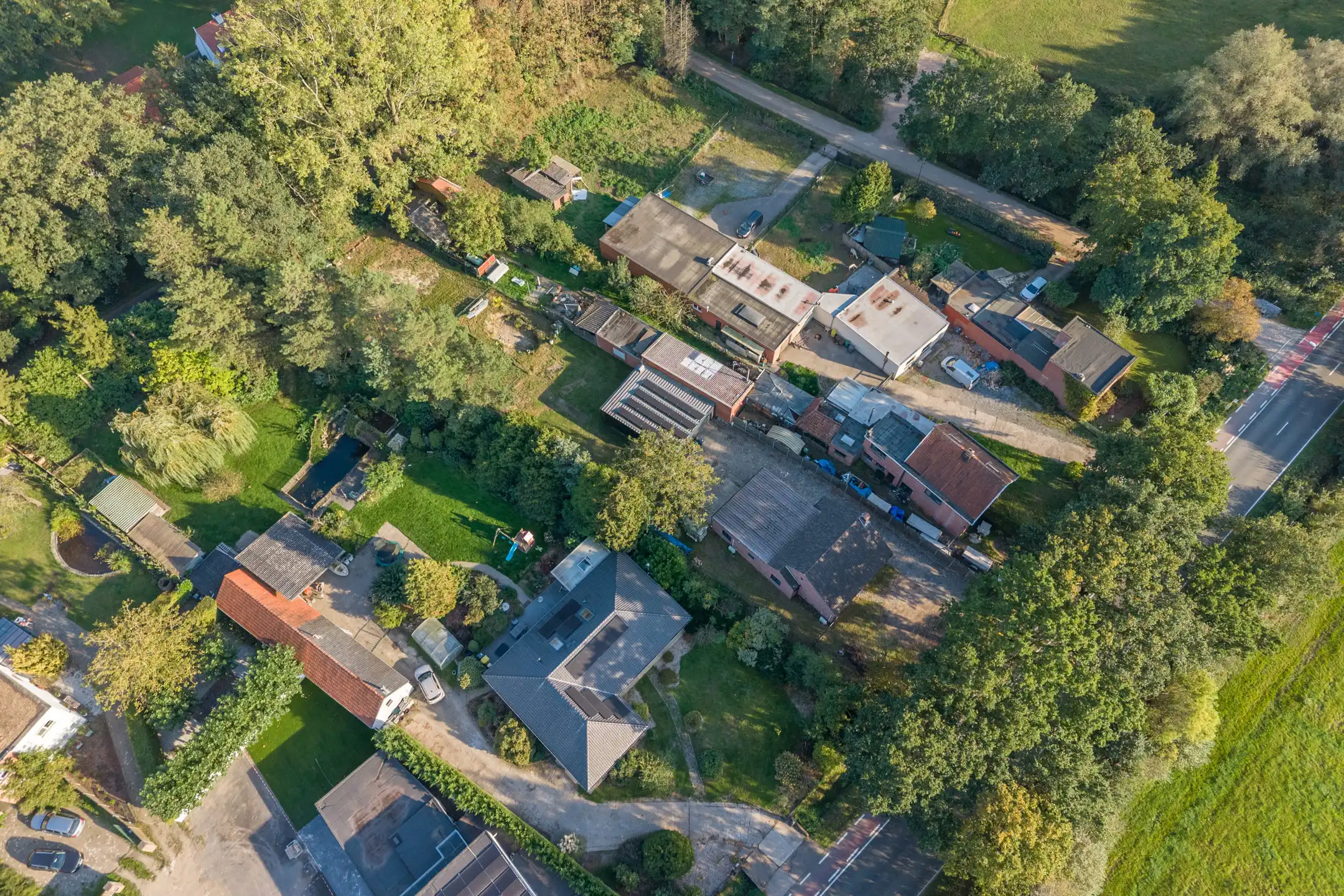 Ger. woning met 3 slpk en grote garage/werkplaats op 1.705 m² foto 51