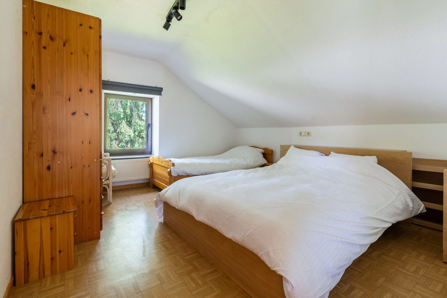 Ruime woning in een oase van groen! foto 11
