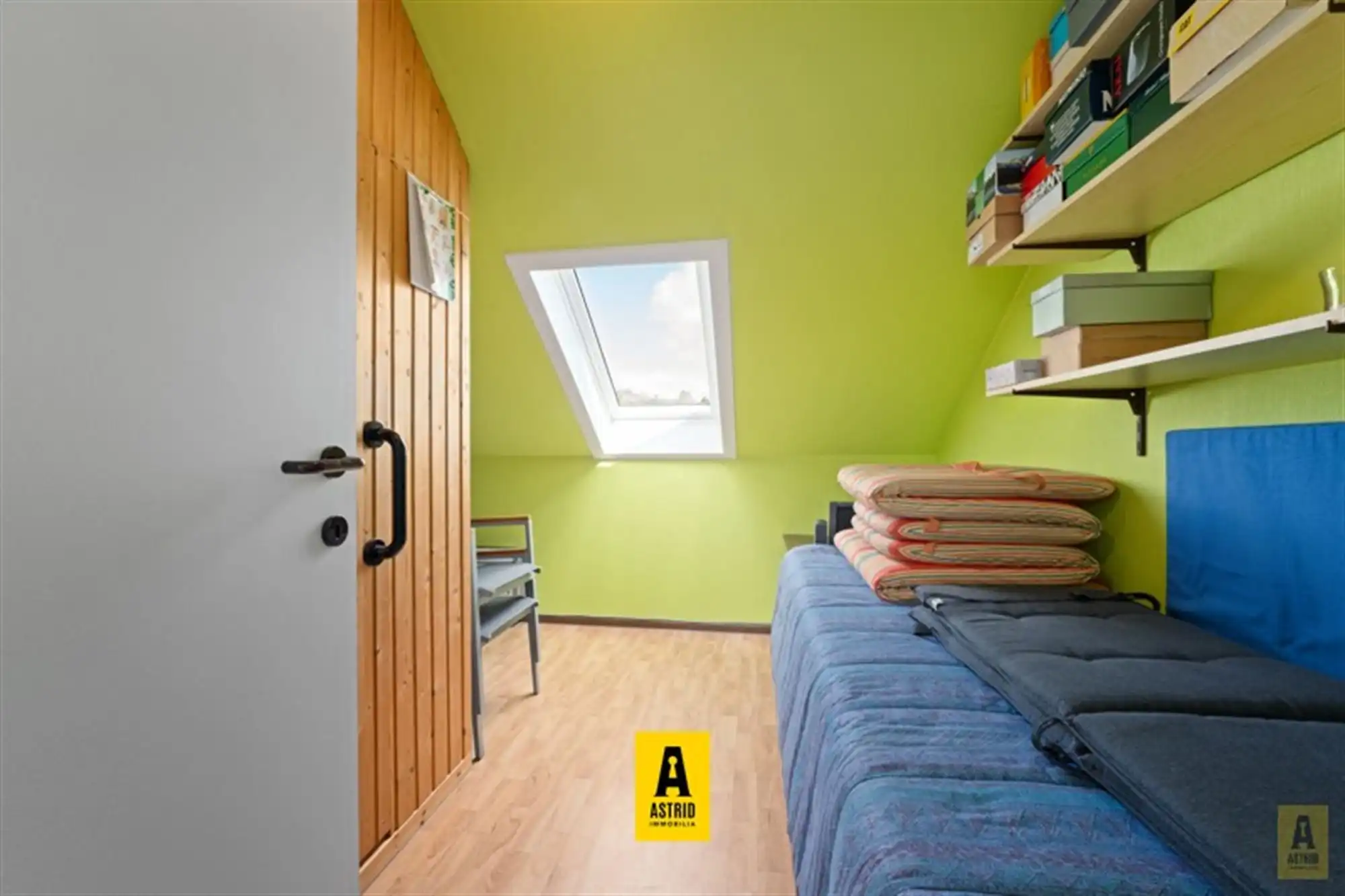 Karaktervolle voormalige dokterswoning met zee aan ruimte en mogelijkheden! foto 45