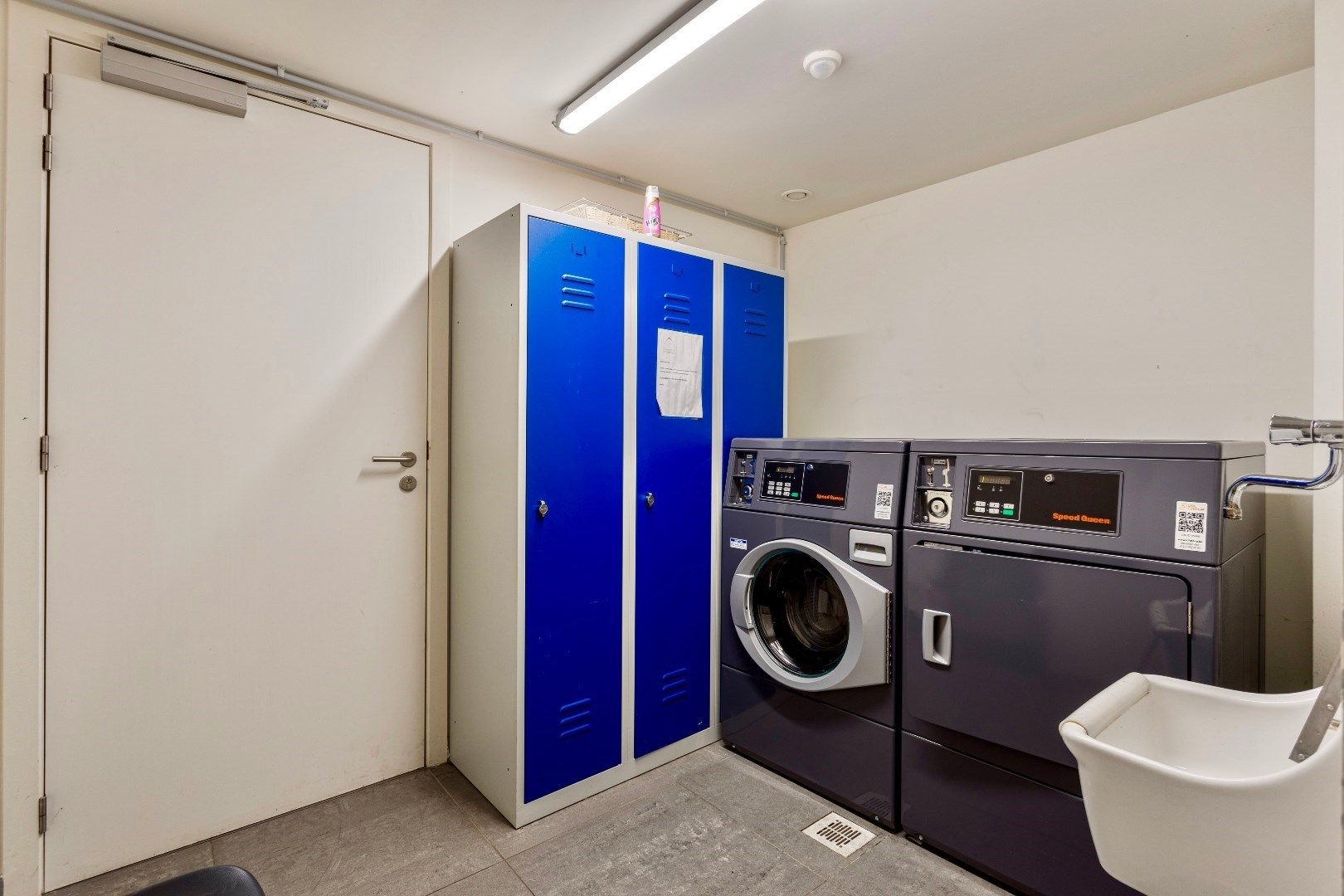 Moderne en ruime assistentiewoning te centrum Halle foto 13