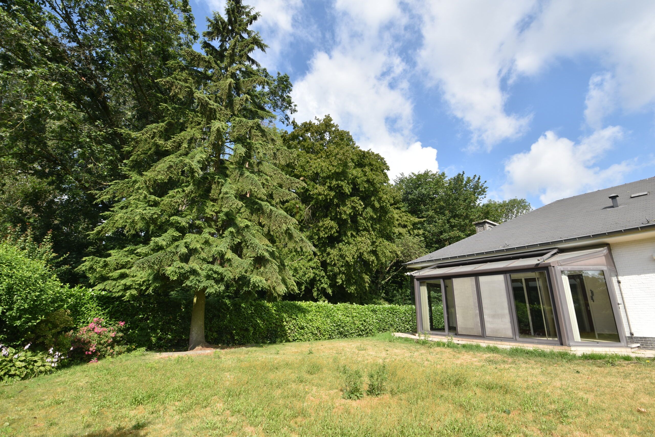 Ruime bungalow met tuin in rustige doodlopende straat te Nieuwkerken foto 17