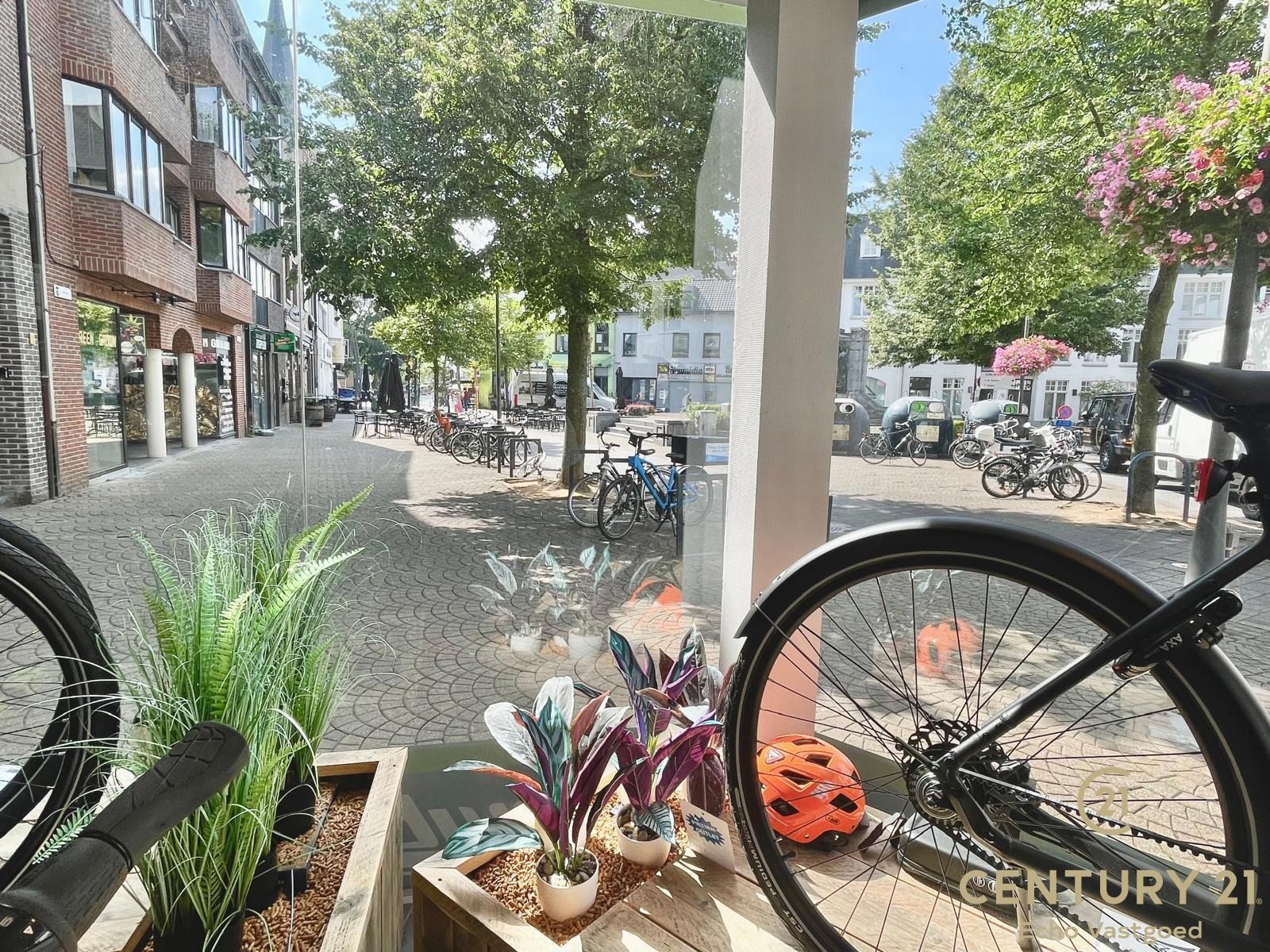 Handelsruimte te huur op toplocatie in hartje centrum! foto 7