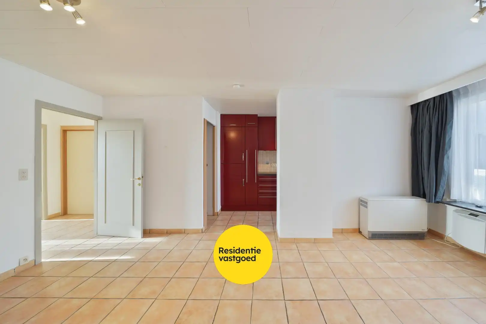 Instapklaar appartement met 2 slaapkamers– op wandelafstand van zee en winkels foto 3