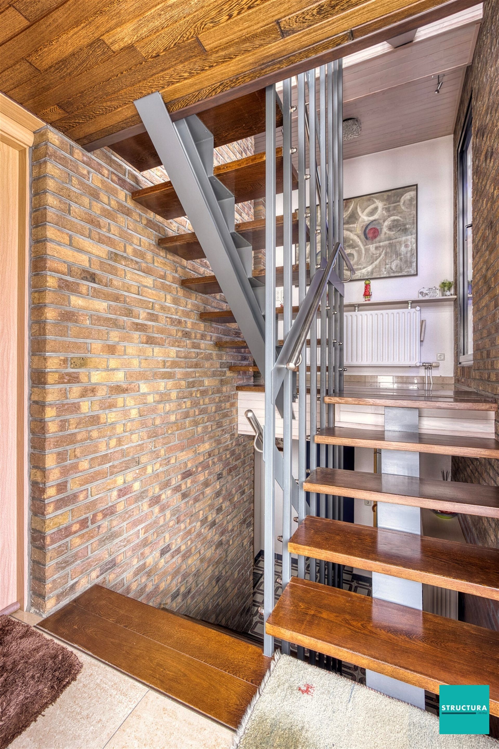 Rustiggelegen, zeer welonderhouden woning met gunstige EPC-score B! foto 4