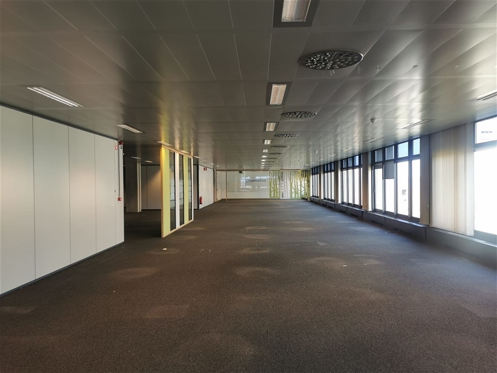 Kantoorcomplex aan de stadsrand van Leuven foto 16