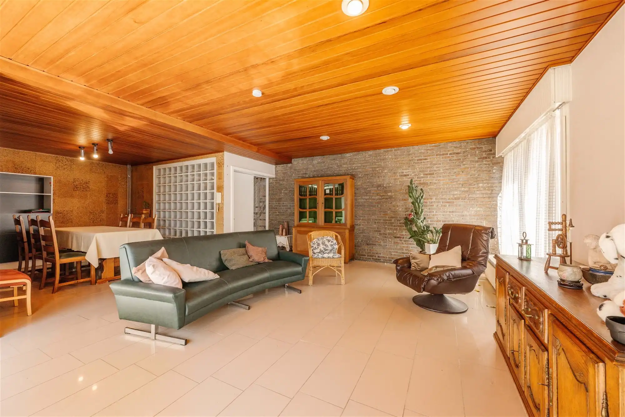 Halfopen woning met 5 slaapkamers foto 8