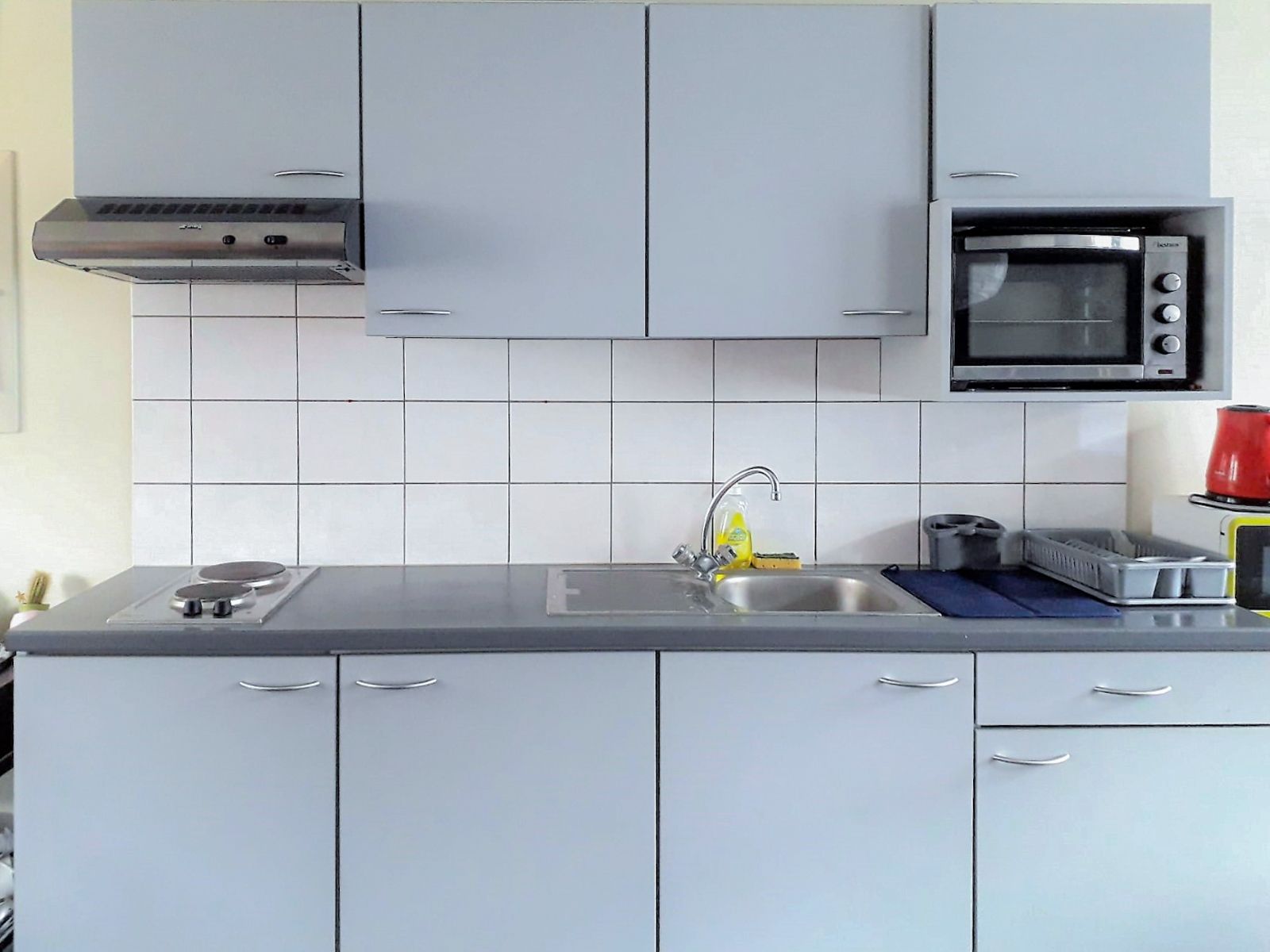 Modern 1- slpk appartement vlakbij Sint-Pietersplein foto 8