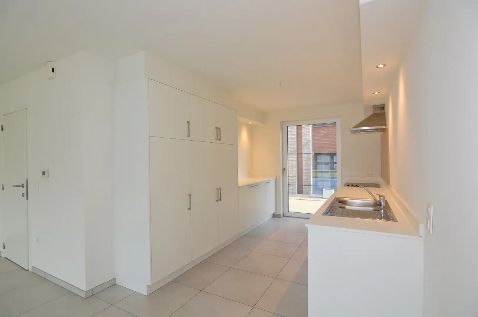 Moderne appartementswoning met 3 slpk, dubbele garage en terras. foto 4