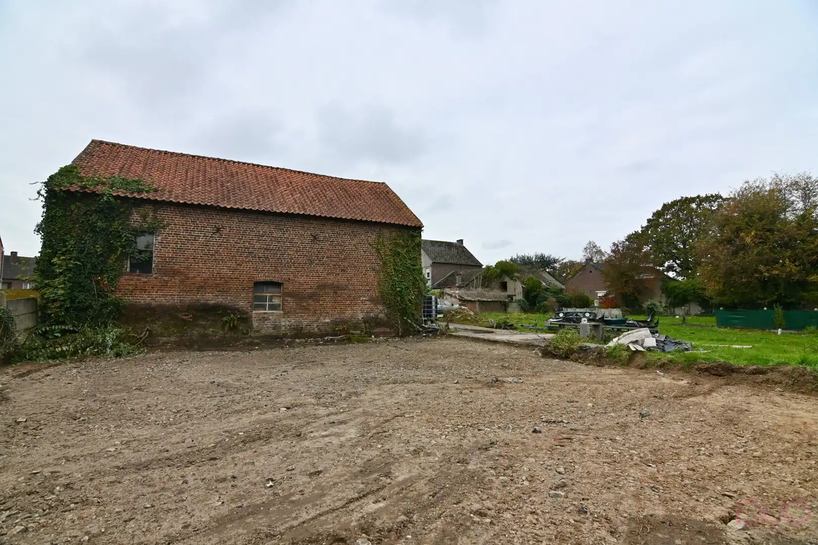 Verder te renoveren hoevewoning met ruime schuur die tal van mogelijkheden biedt. foto 26