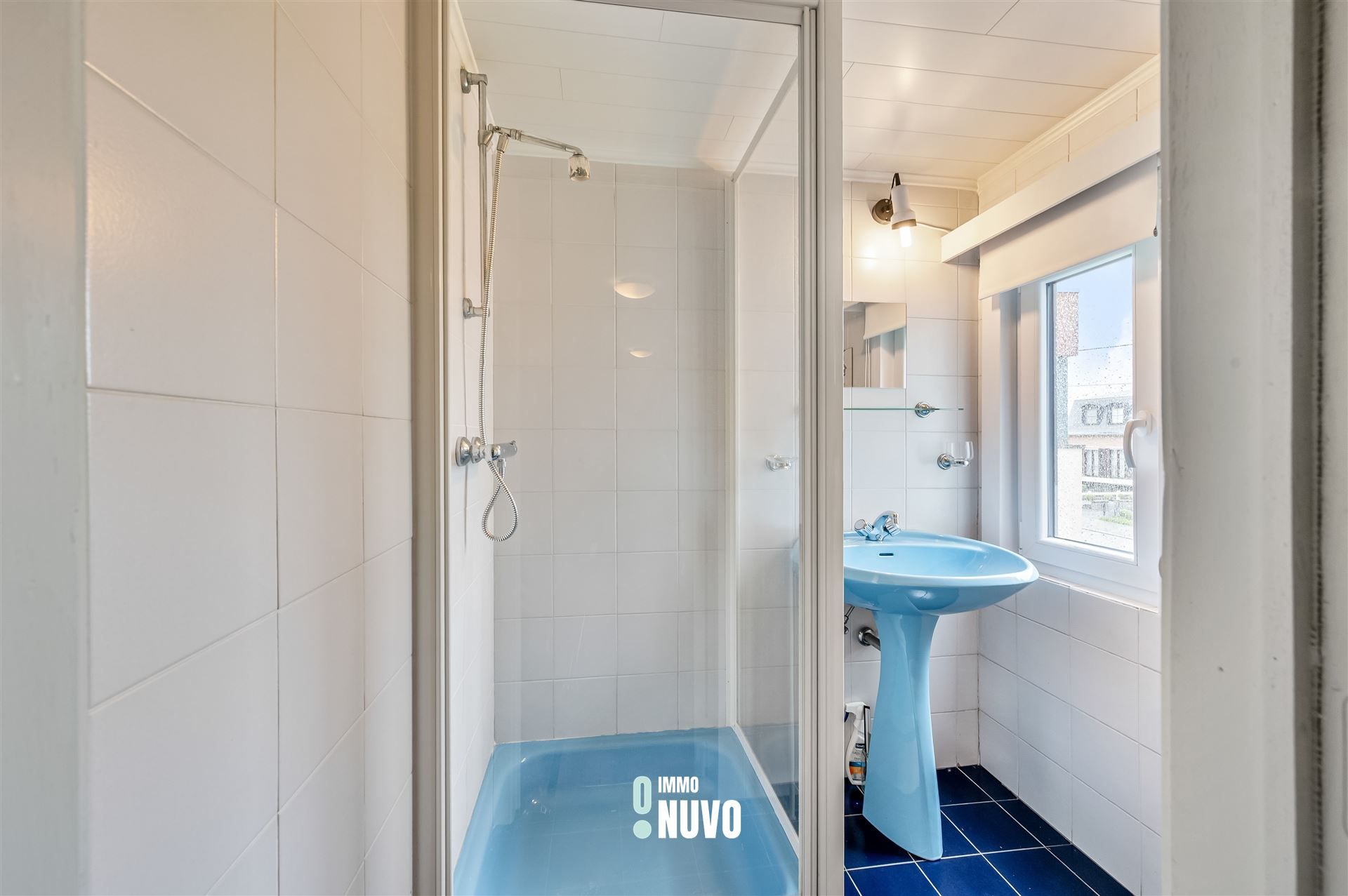 Instapklare open bebouwing met 4 slpks, tuin en garage foto 16