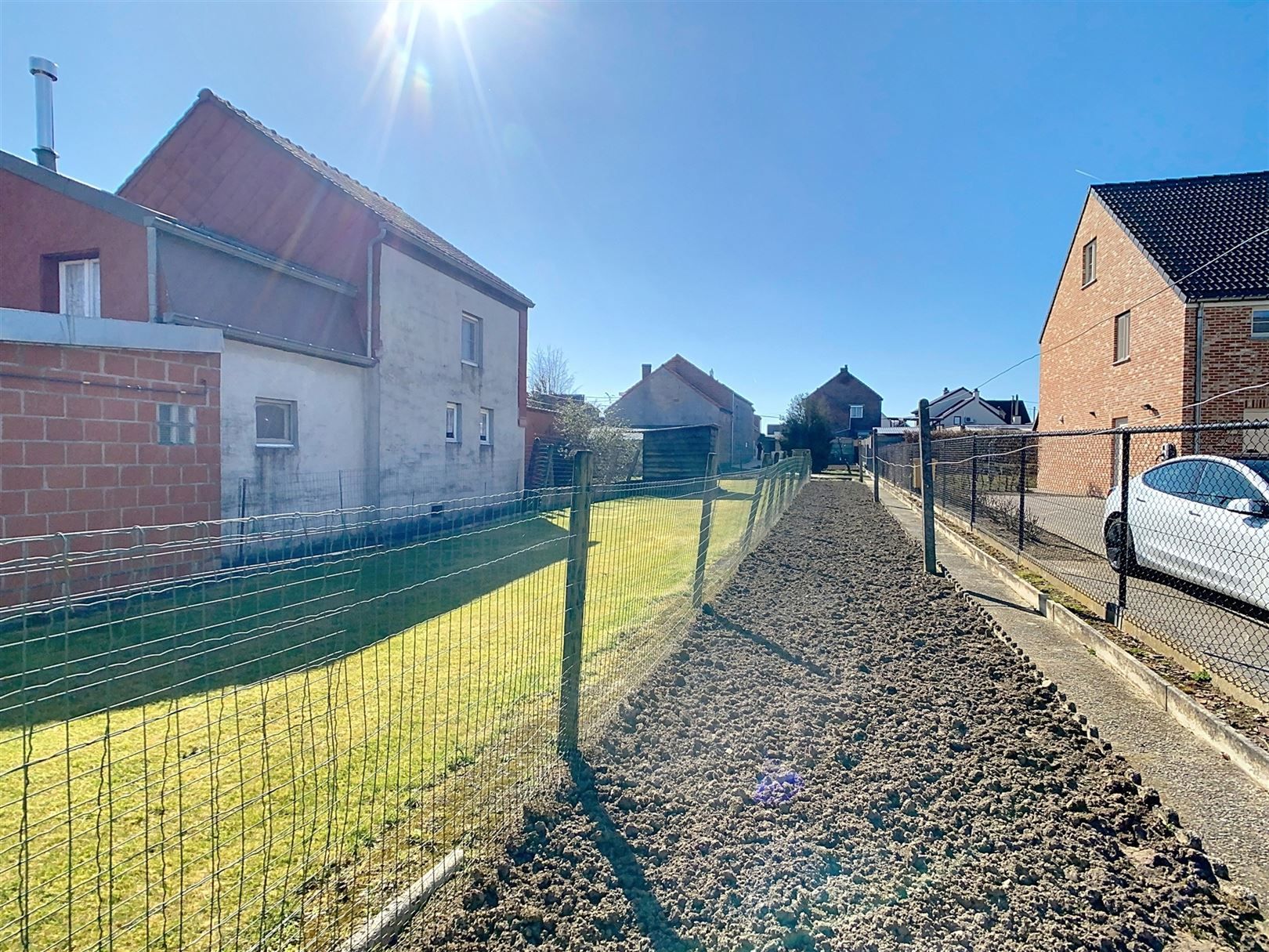 Te renoveren woning, 4 slpks, bijgebouwen, tuin, 9a 71ca  foto 34