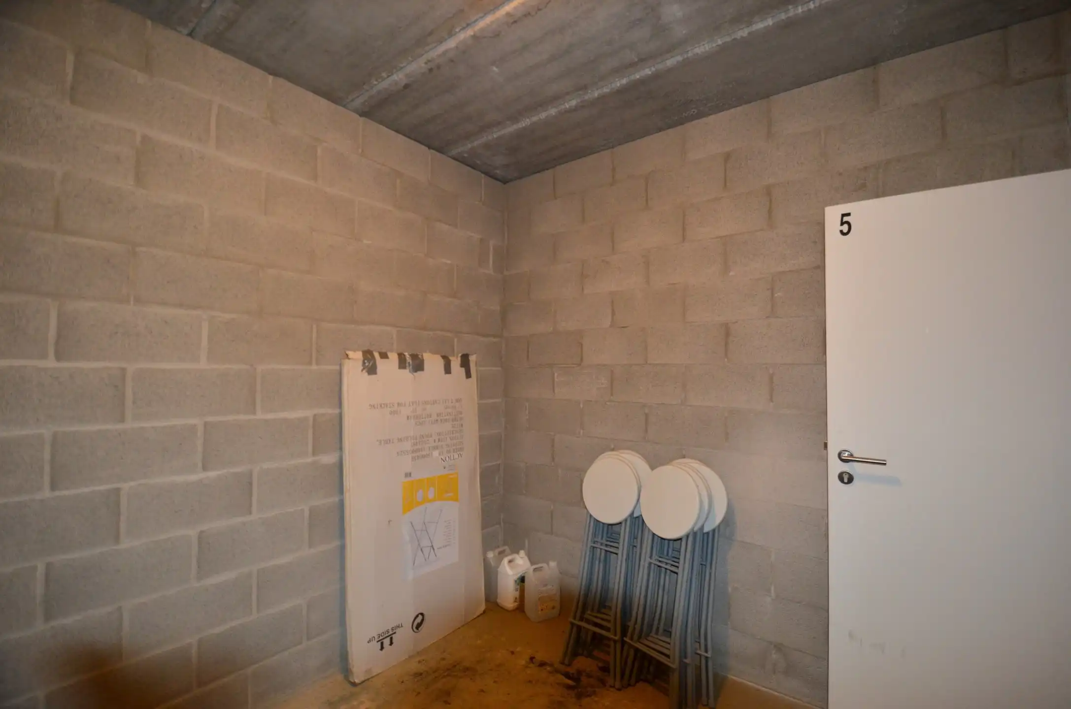 Recent appartement met 2 slaapkamers nabij het centrum foto 17