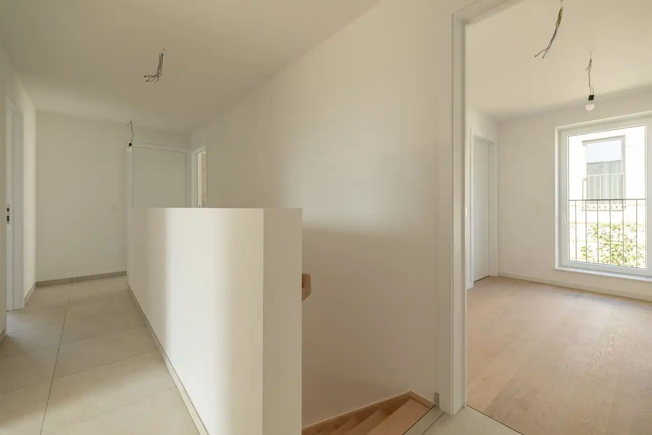Instapklare nieuwbouwwoning met 4 slaapkamers, 2 badkamers en E-peil 9 foto 24