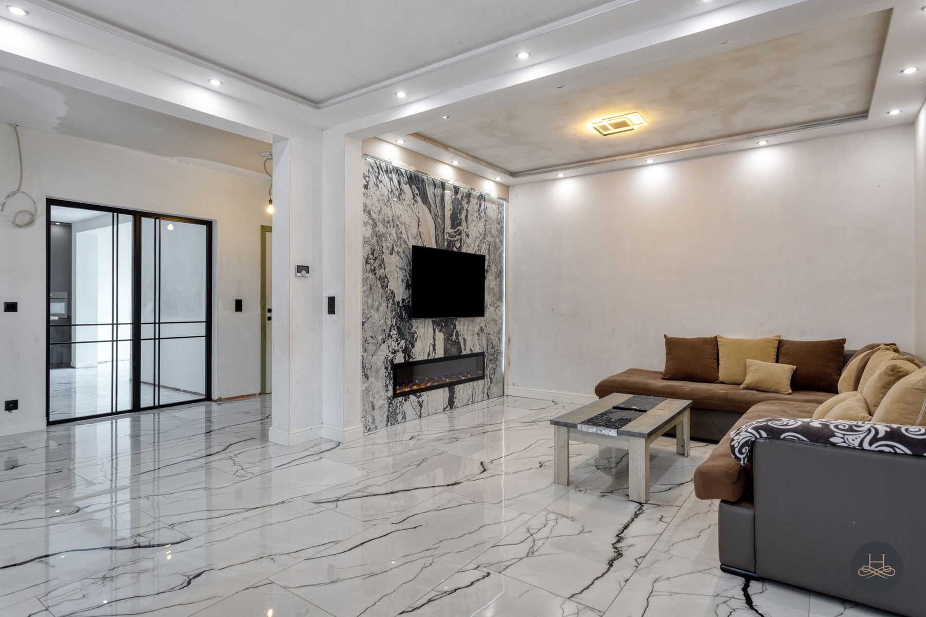 Riante woning met 6 slaapkamers en veel parkeergelegenheid foto 9