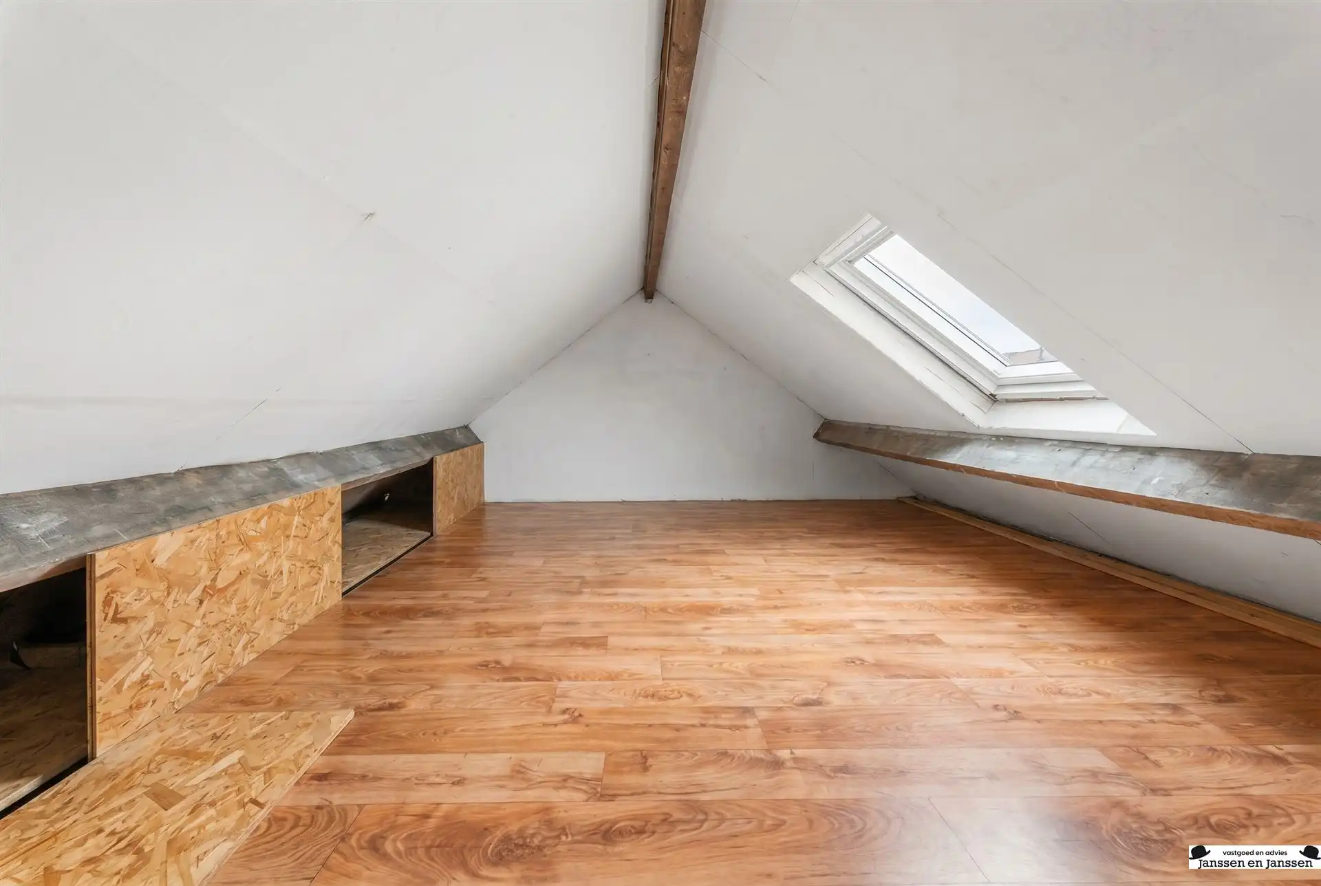 Centraal gelegen duplex appartement nabij strand foto 11