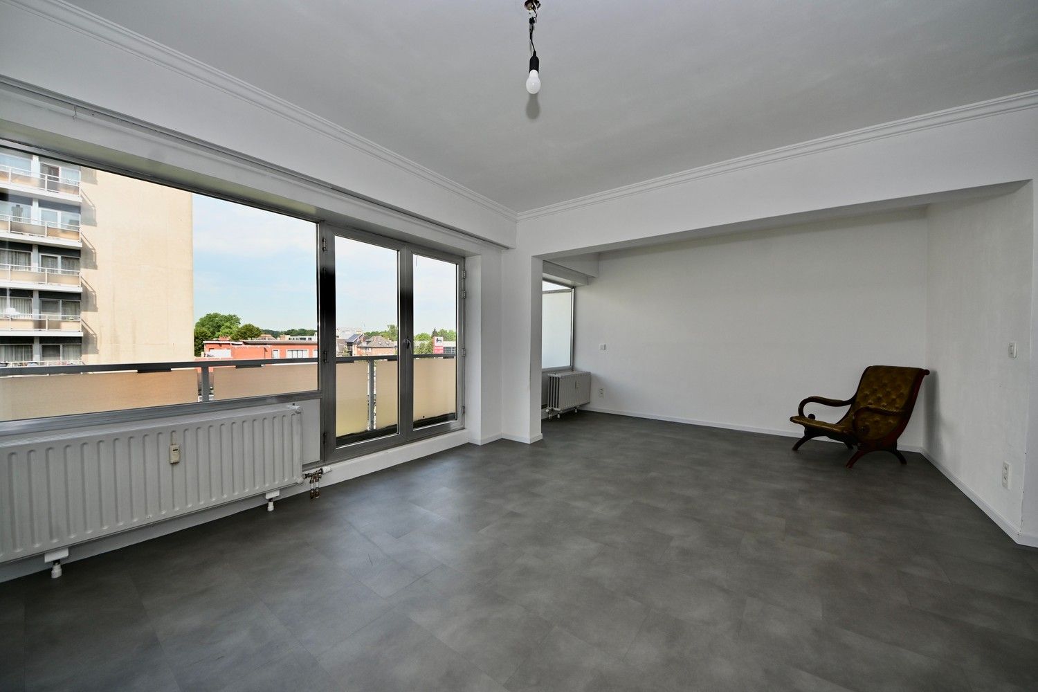 Instapklaar appartement met 2 slaapkamers en garage. foto 5