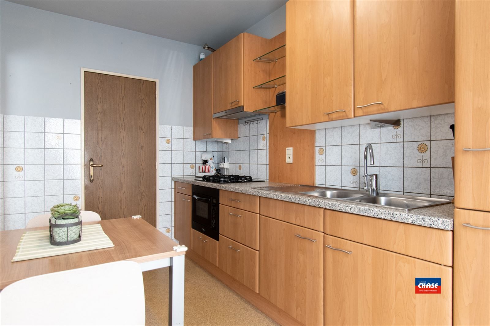 Gelijkvloersappartement met 2 slaapkamers, groot terras en autostaanplaats foto 6