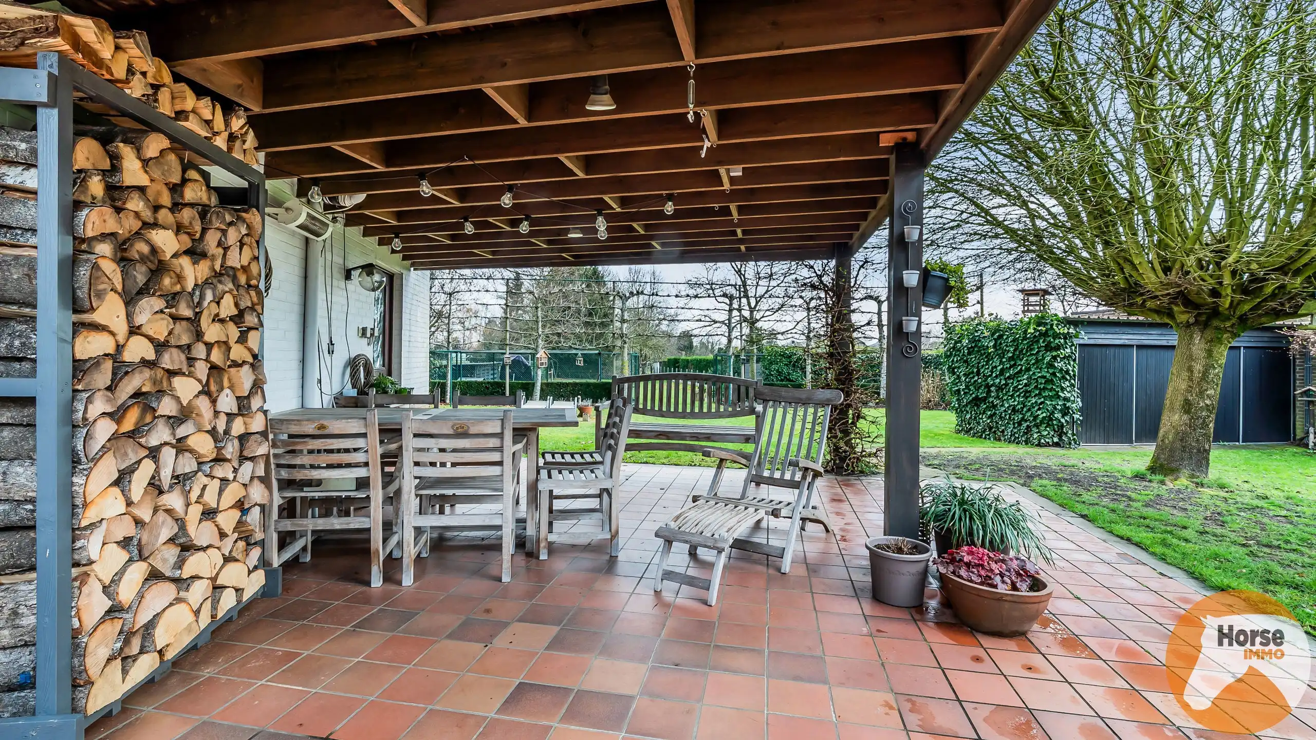 OPGLABBEEK - Gezinswoning met tuin, weide en paardenstallen  foto 6