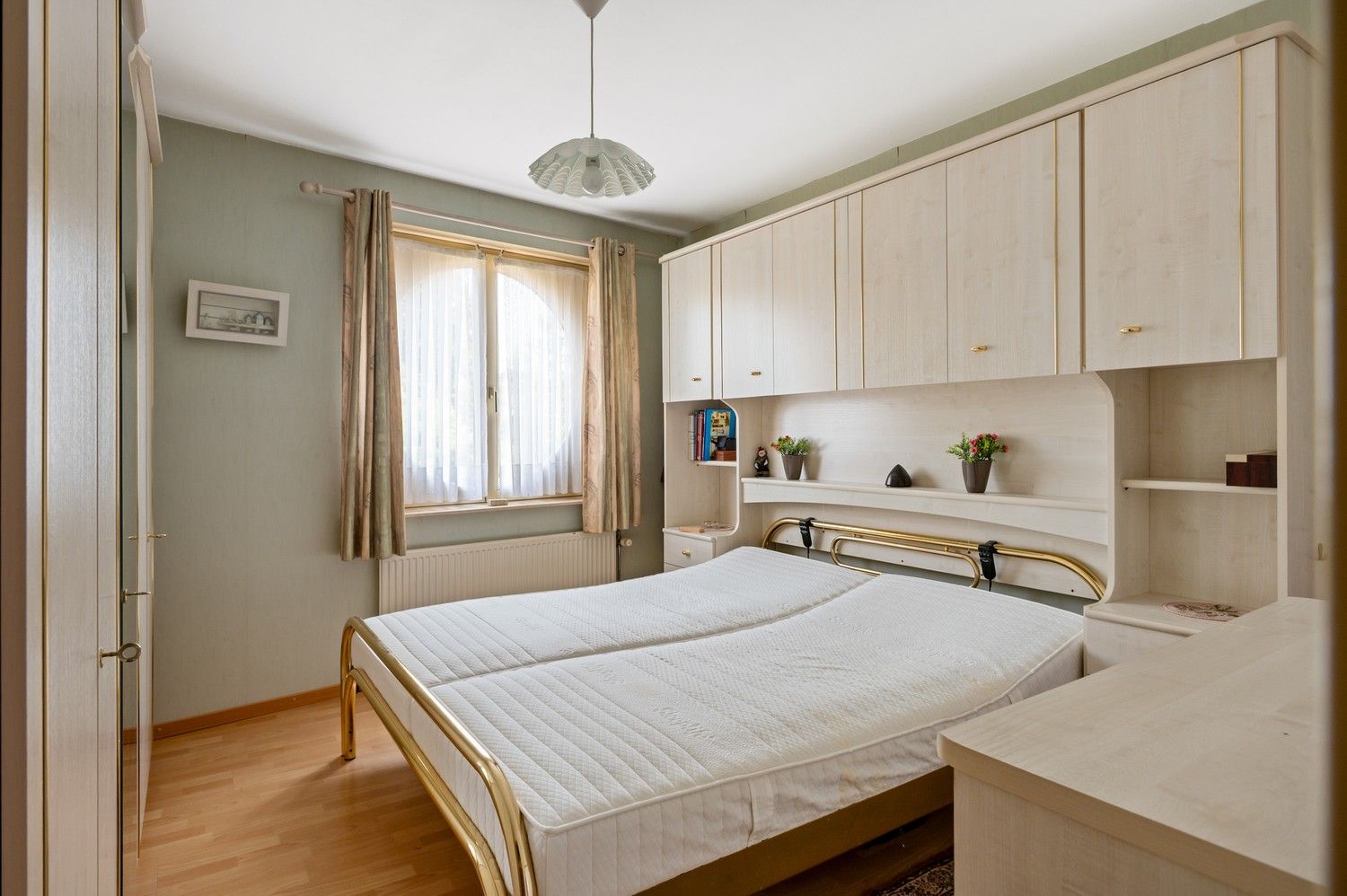 Ruim appartement met zeer ruime garage en terras in het centrum van Sint-Job-in-'t-Goor! foto 7