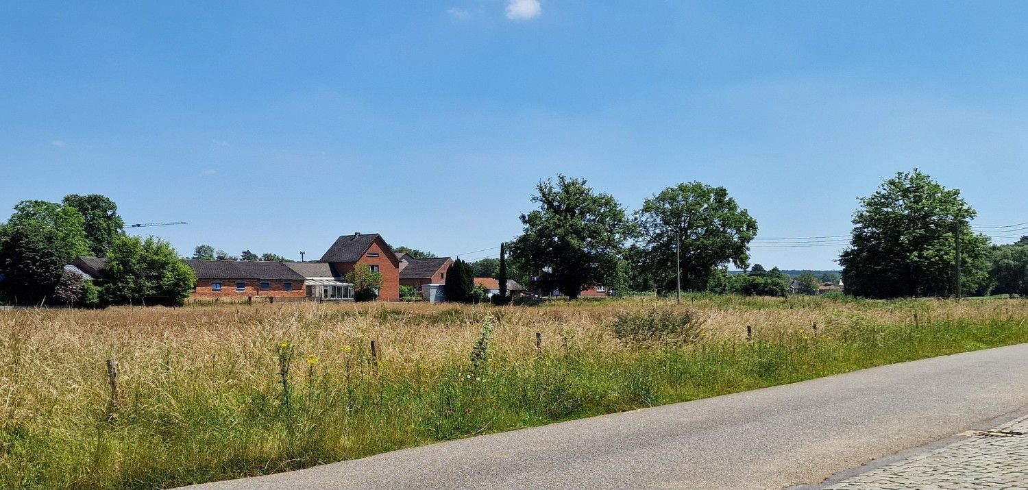 Charmante voormalige boerderij op 67a95ca met optioneel 3ha52a26ca landbouwgrond foto 2