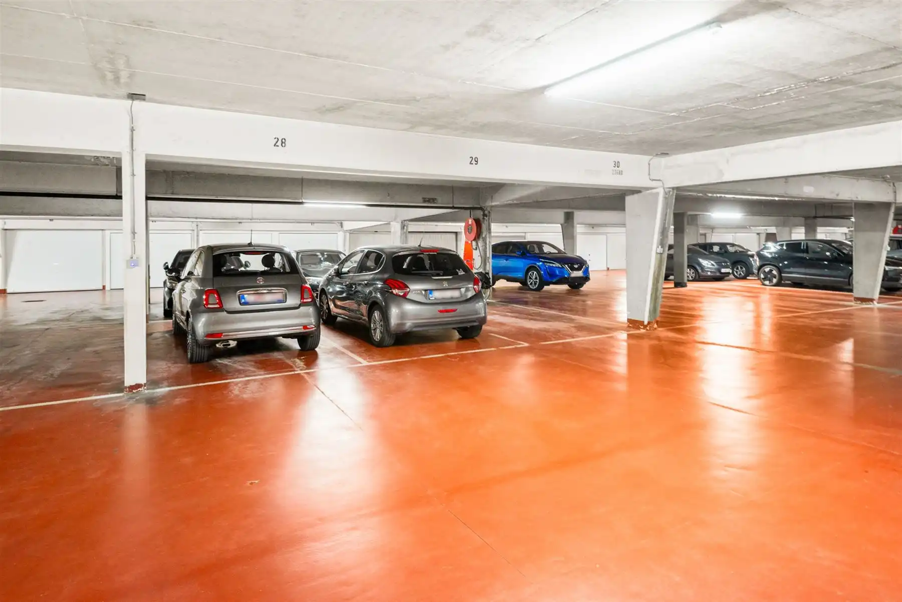 Gerenoveerd appartement met 2 slaapkamers te Merksem! foto 11