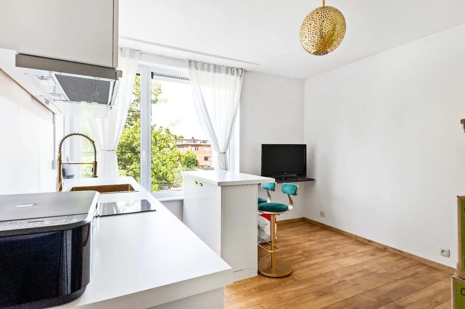 Volledig gerenoveerd appartement met flexibele indeling in Deurne! foto 8
