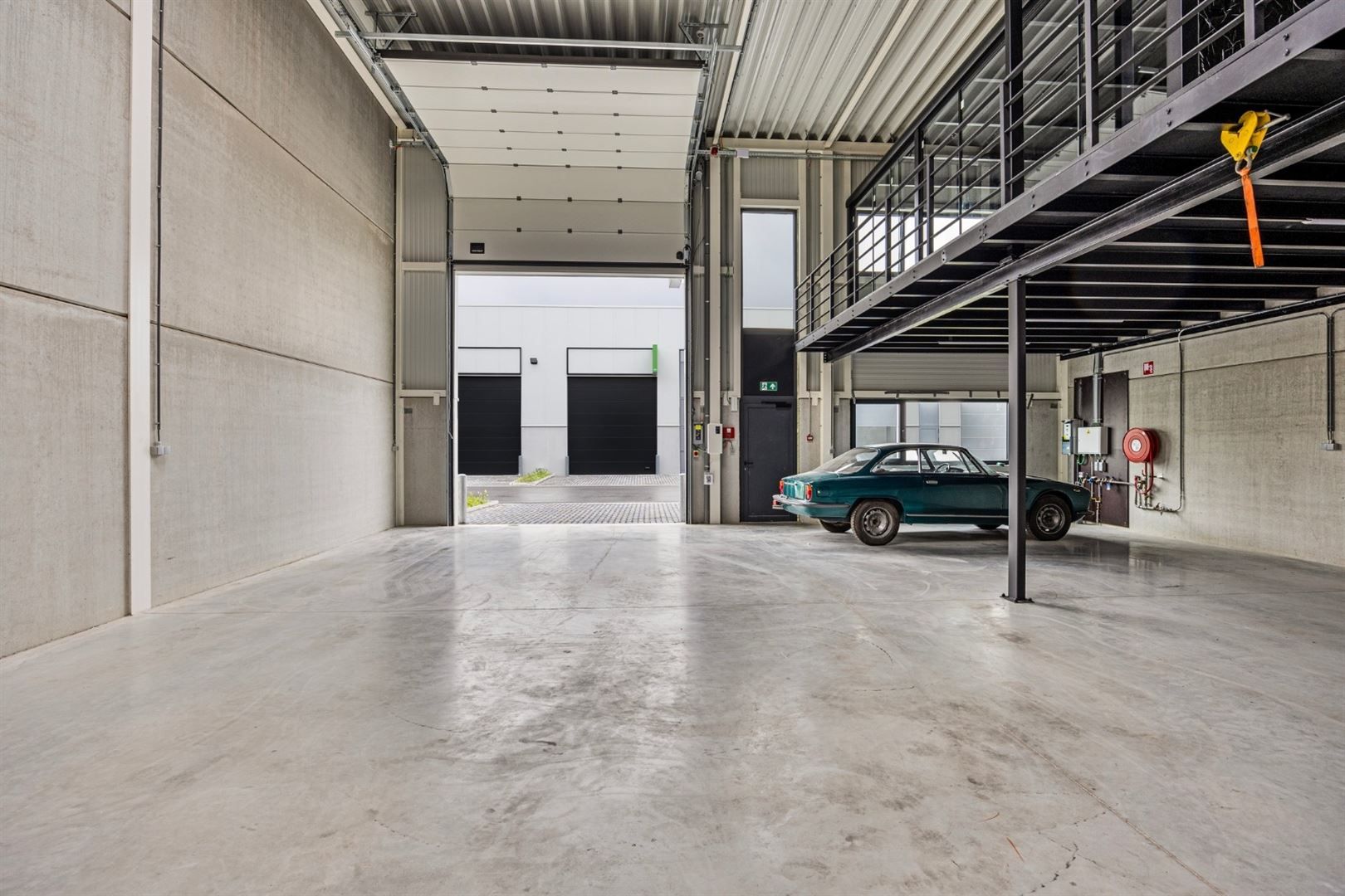 TE KOOP: nieuwbouw KMO-unit (204m²) op de industriezone Genk-Noord! foto 5