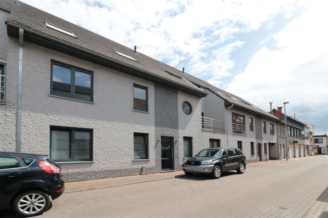 Triplex met groot zuidterras, garage, nabij E314 foto 43