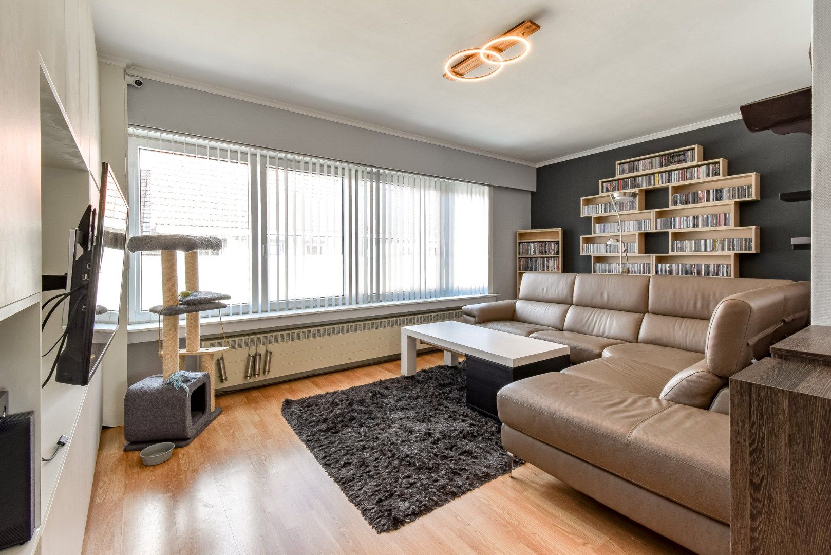 Ruime bel-étage woning met garage, tuin en mogelijkheid tot 4 slaapkamers foto 2