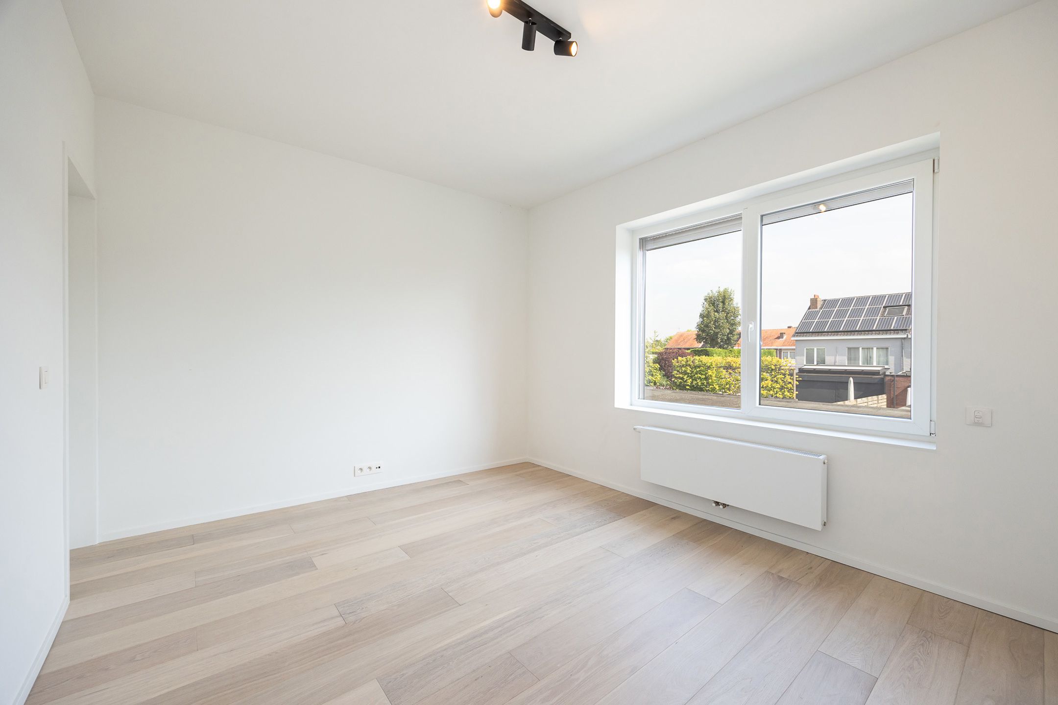 Prachtig gerenoveerd appartement met 2/3 slaapkamers foto 17