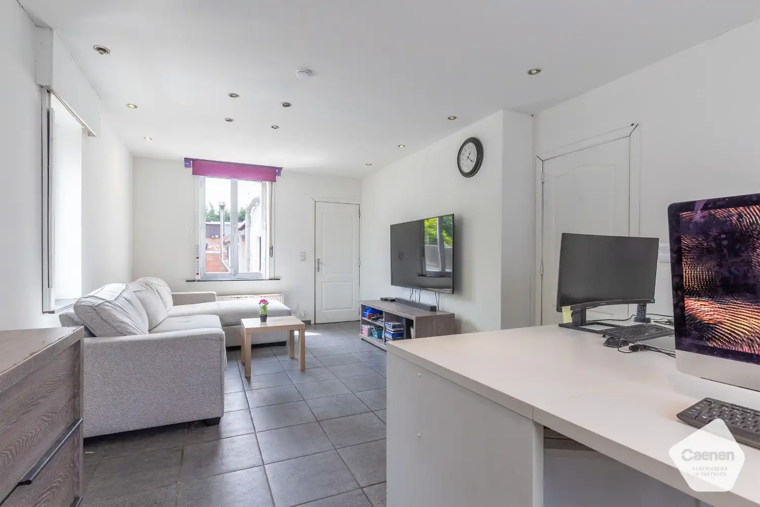 Ruime half-open woning met 4 slaapkamers, muziekstudio/hobbyruimte, garage en leuke tuin foto 8