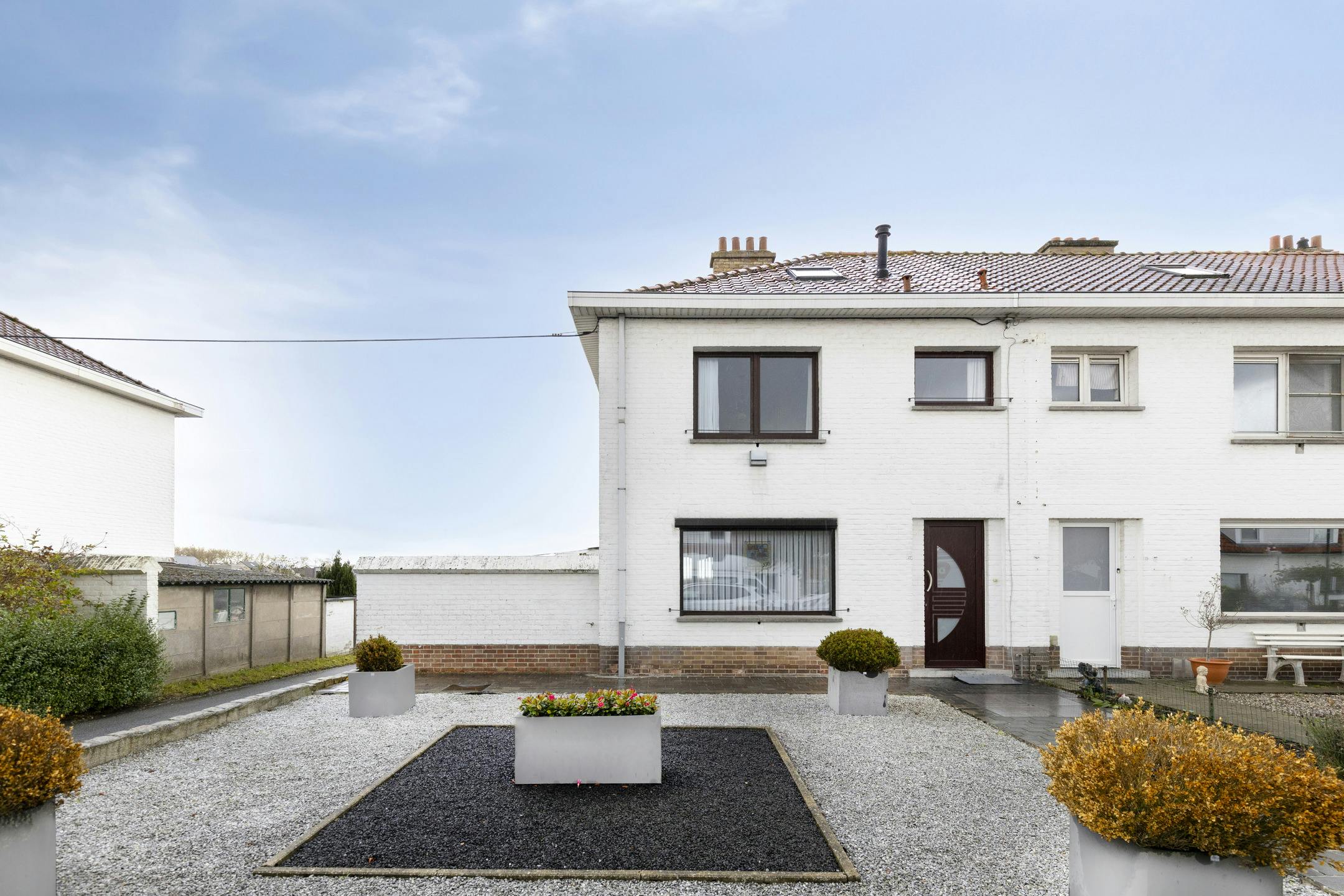 Woning met 3 slaapkamers, garage en tuin te koop. foto 12